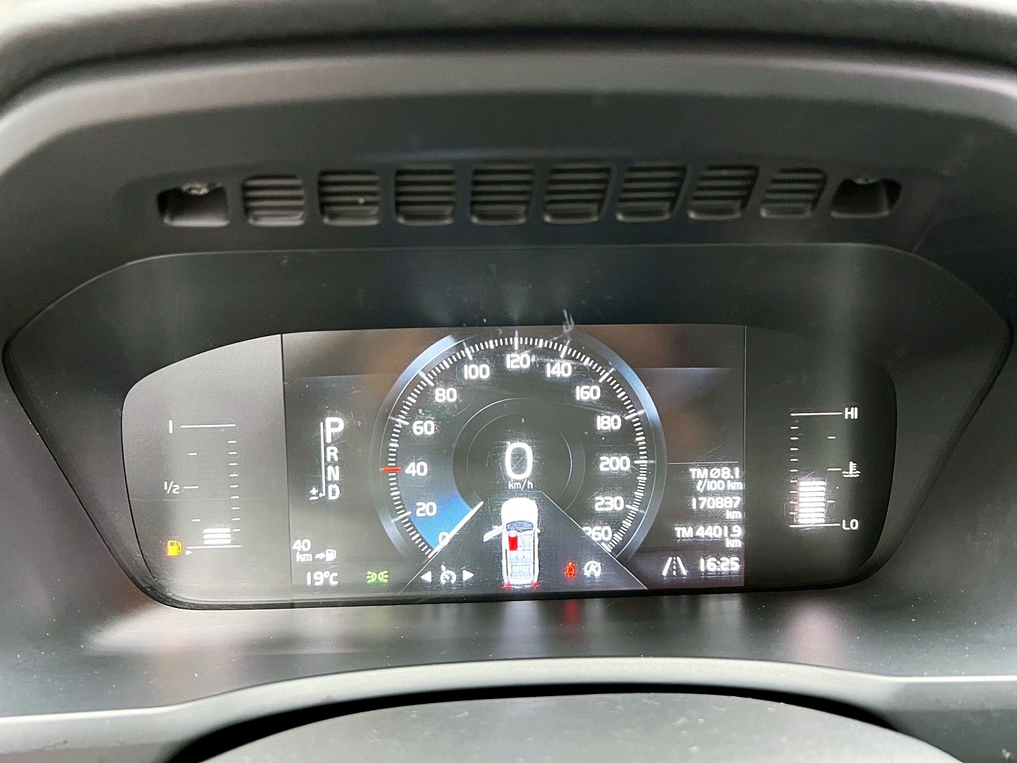 全台到府賞車 2016 Volvo XC90 D4 Momentum 七人座『小李經理』元禾國際車業/中古車/促銷中  第5張相片