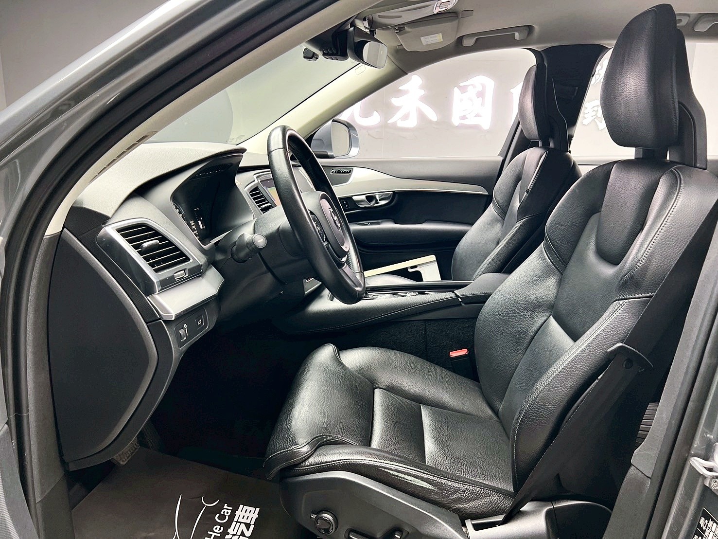 全台到府賞車 2016 Volvo XC90 D4 Momentum 七人座『小李經理』元禾國際車業/中古車/促銷中  第14張相片