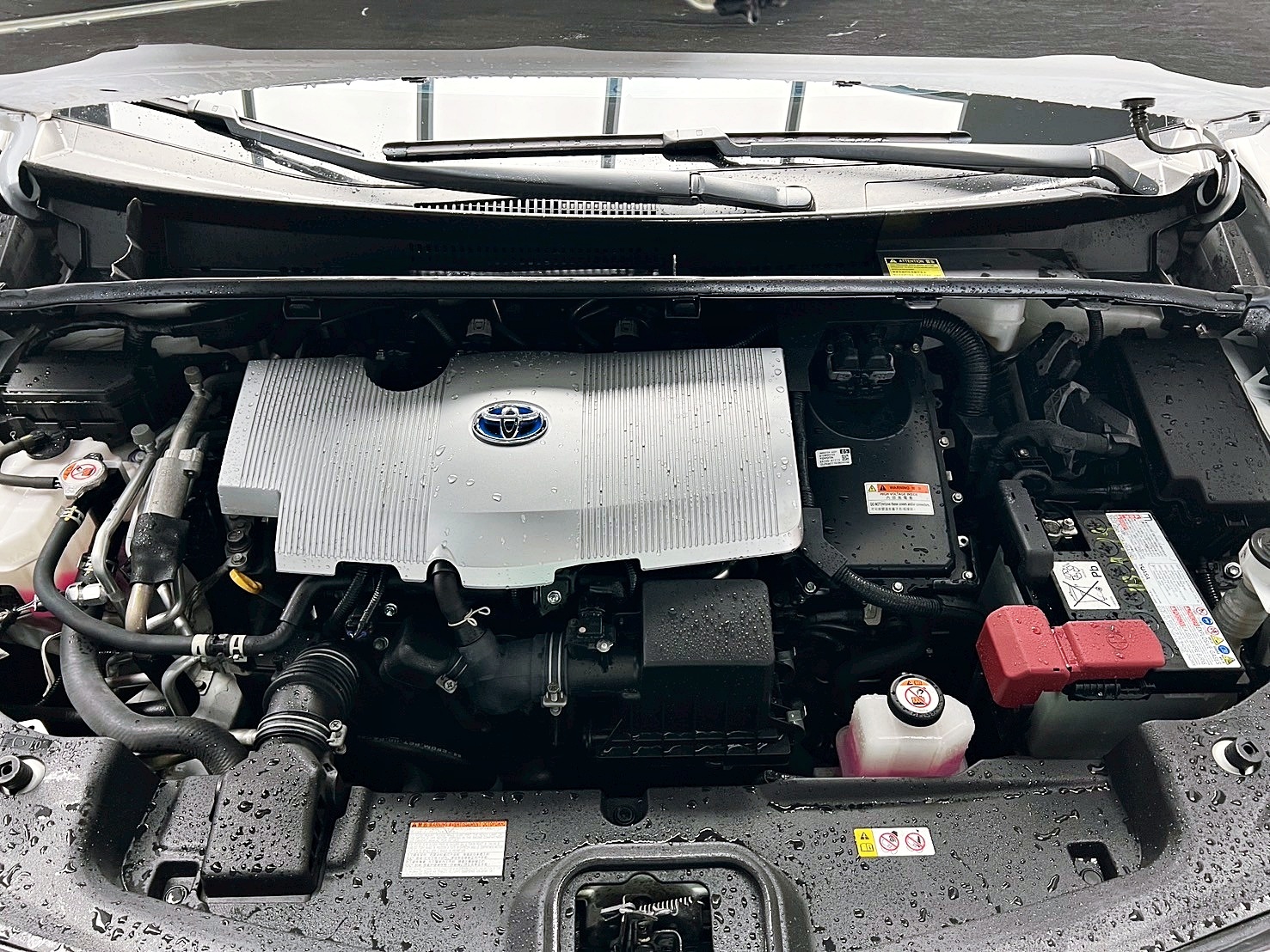 全台到府賞車 2022/23 Toyota Prius PHV 尊爵版『小李經理』元禾國際車業/中古車/促銷中  第16張相片