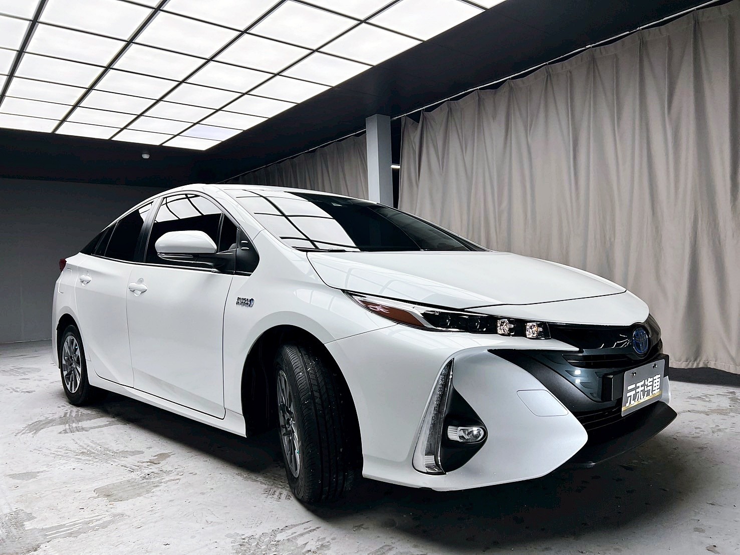 全台到府賞車 2022/23 Toyota Prius PHV 尊爵版『小李經理』元禾國際車業/中古車/促銷中  第19張相片