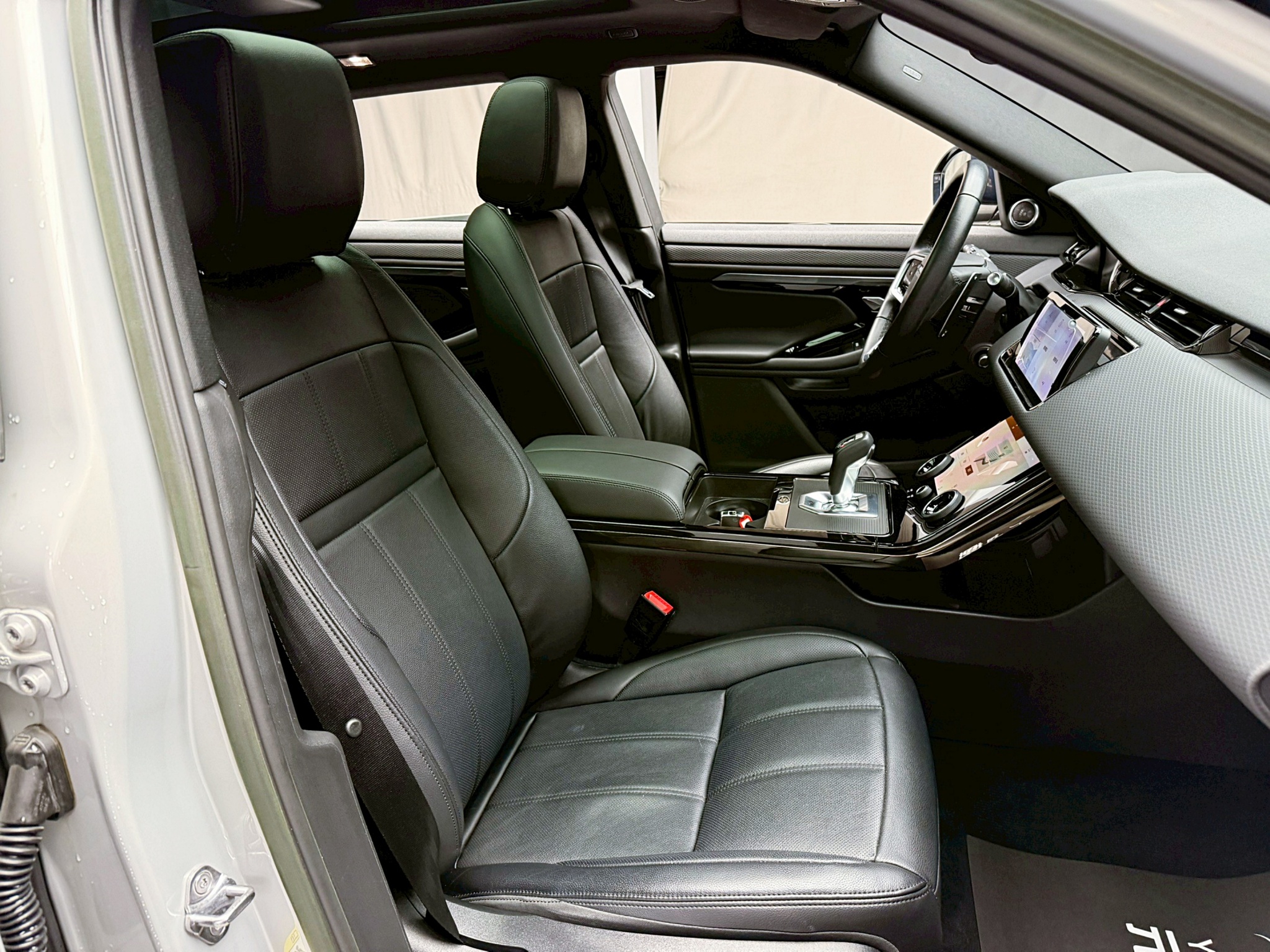 全台到府賞車 2022 Land Rover Range Rover Evoque P200 R-Dynamic S『小李經理』元禾國際車業/中古車/促銷中  第17張相片