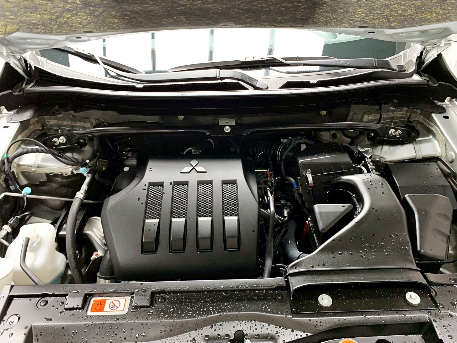 全台到府賞車 2024 Mitsubishi Eclipse Cross AWD 月影特仕版『小李經理』元禾國際車業/中古車/促銷中  第16張相片