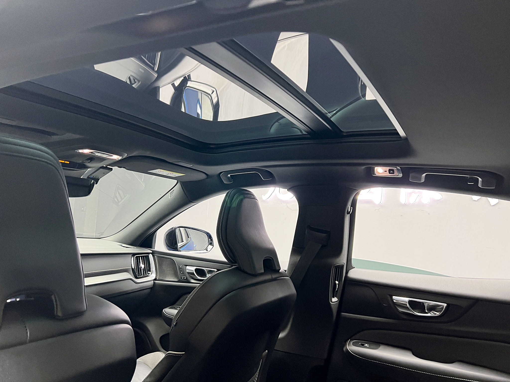 全台到府賞車 2019 Volvo S60 T5 R-Design『小李經理』元禾國際車業/中古車/促銷中  第13張相片