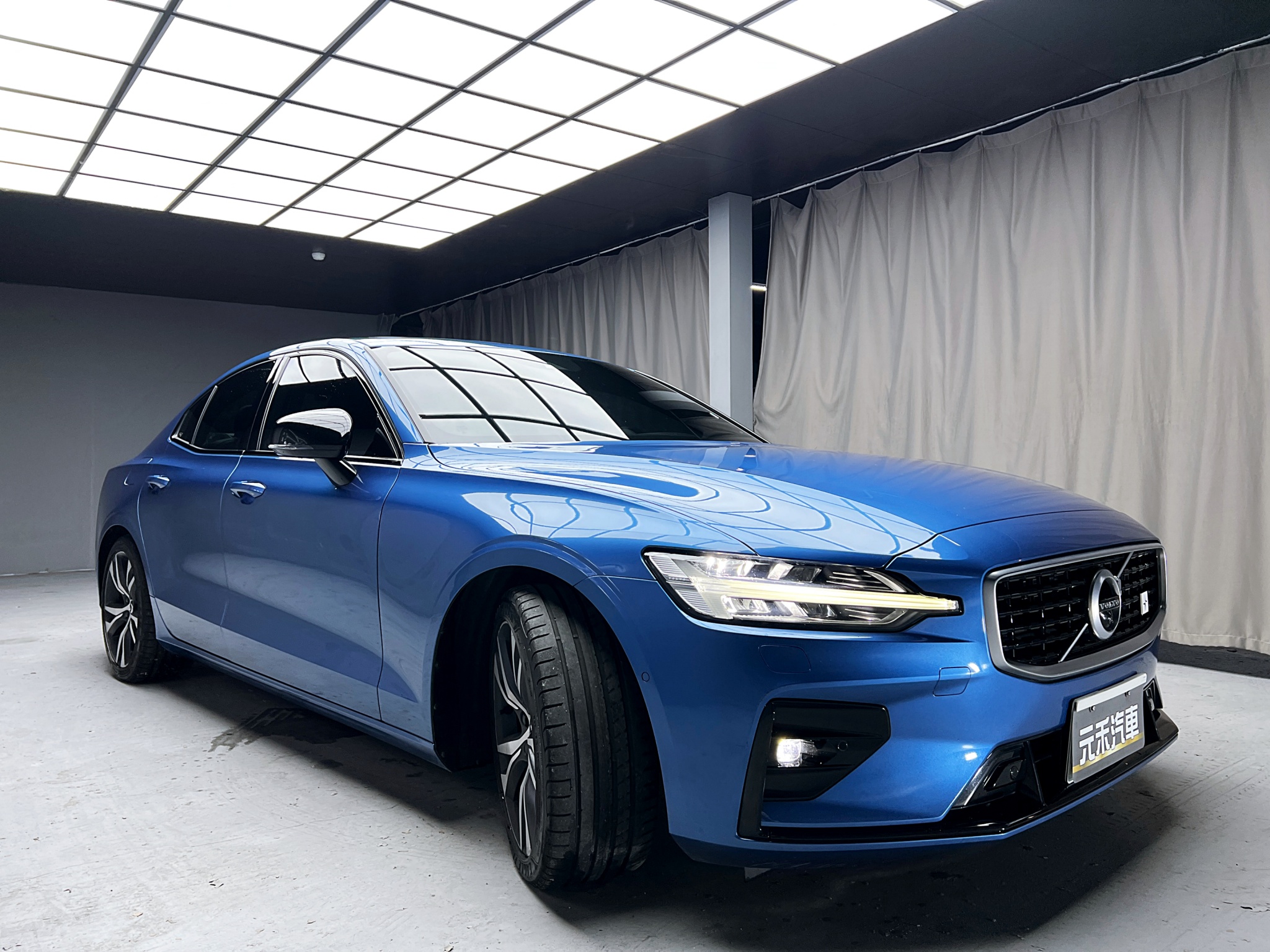 全台到府賞車 2019 Volvo S60 T5 R-Design『小李經理』元禾國際車業/中古車/促銷中  第20張相片