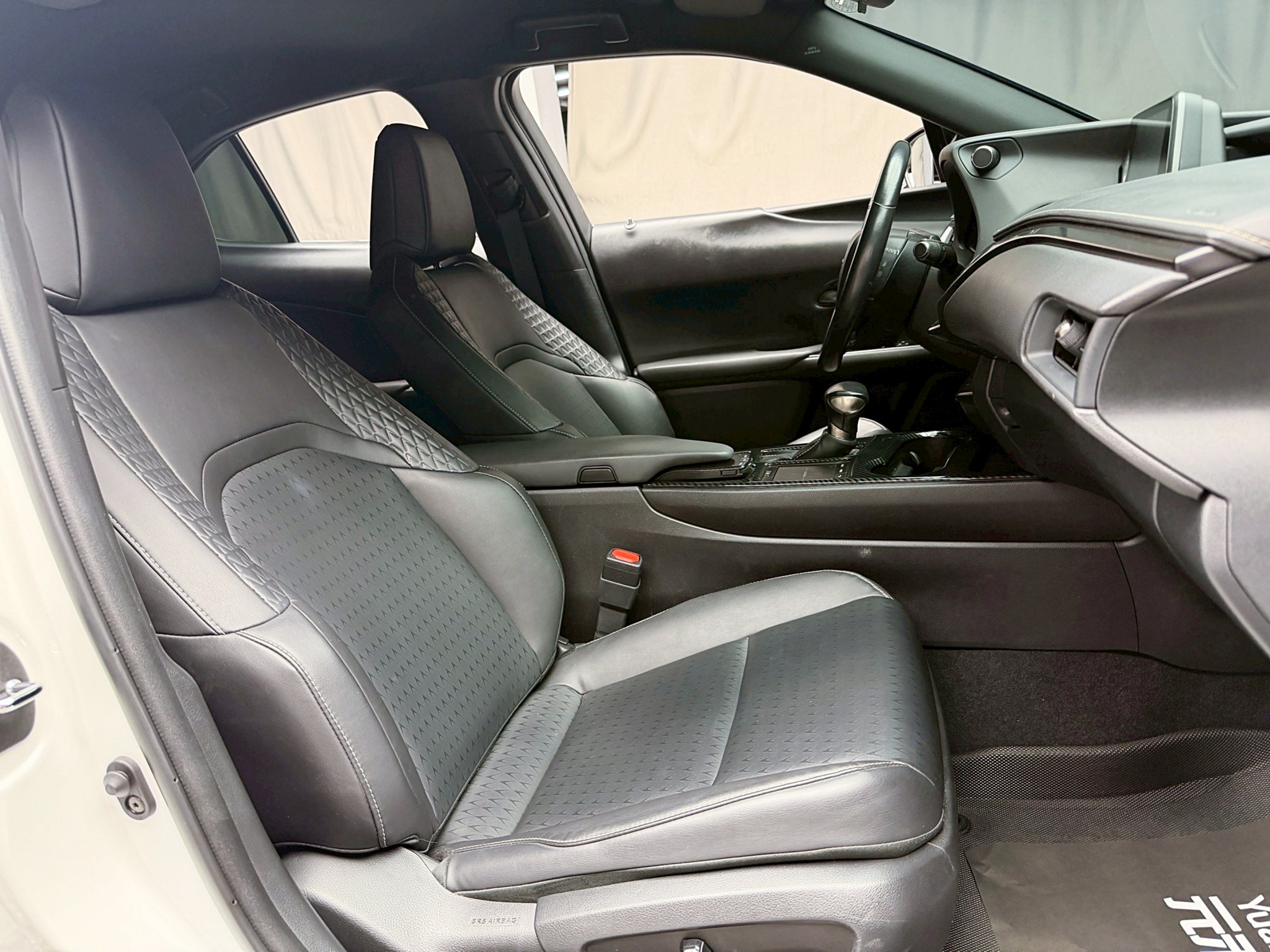 全台到府賞車 2020 Lexus UX250h 豪華版『小李經理』元禾國際車業/中古車/促銷中  第11張相片