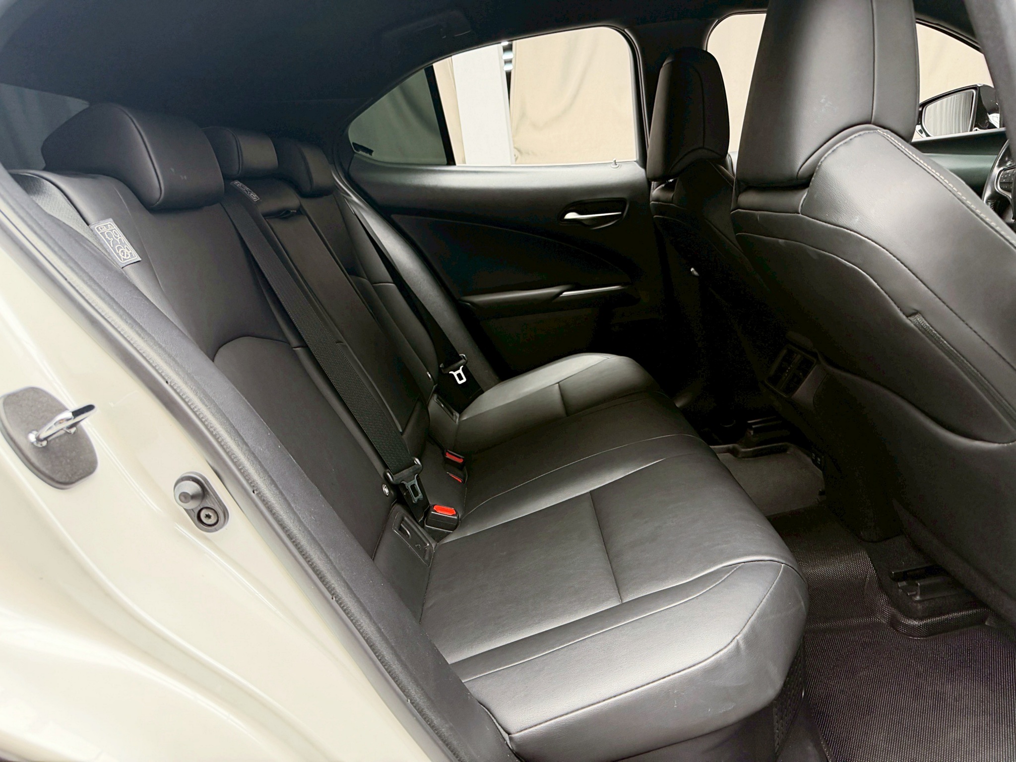 全台到府賞車 2020 Lexus UX250h 豪華版『小李經理』元禾國際車業/中古車/促銷中  第12張相片