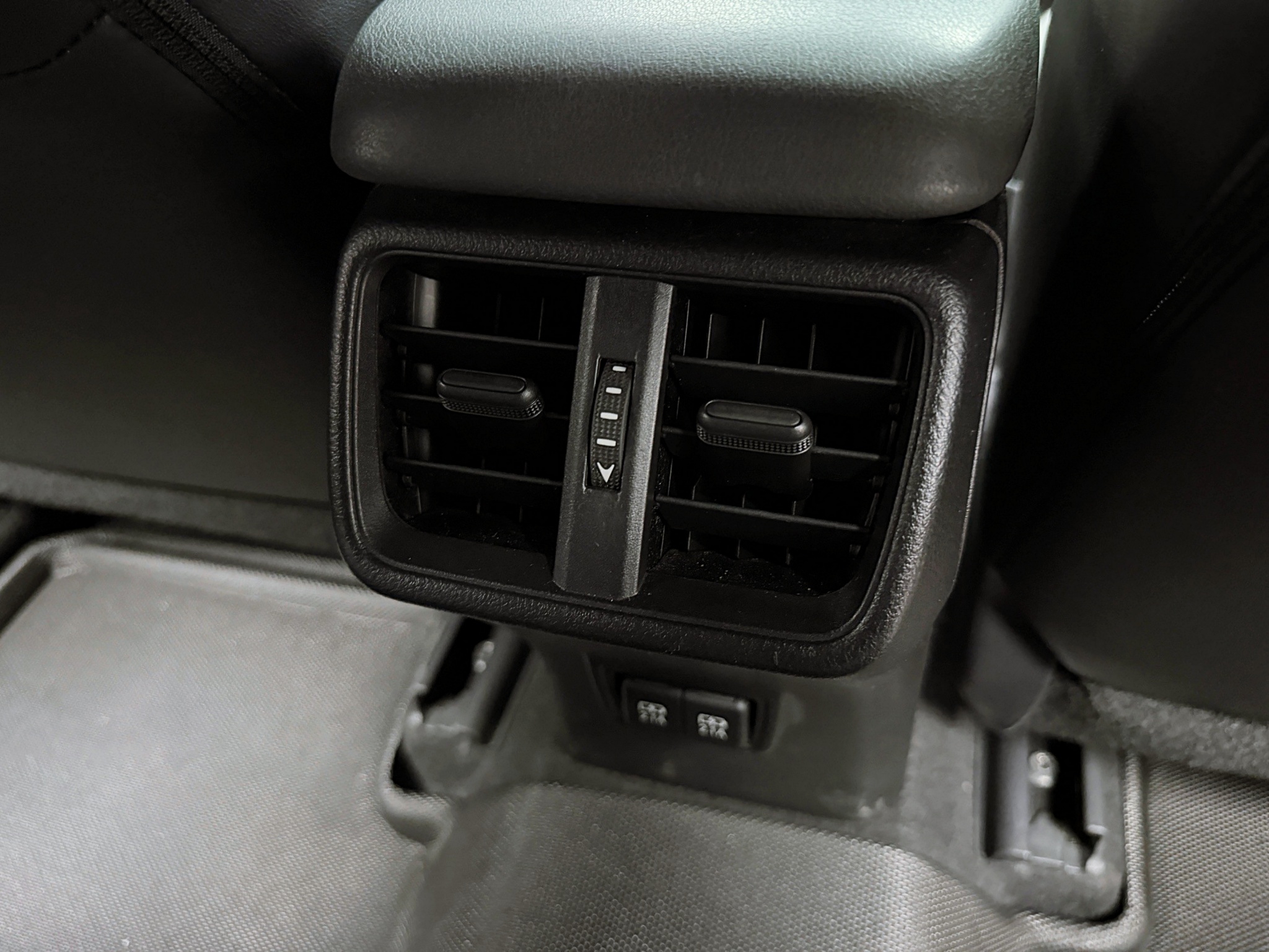 全台到府賞車 2020 Lexus UX250h 豪華版『小李經理』元禾國際車業/中古車/促銷中  第13張相片