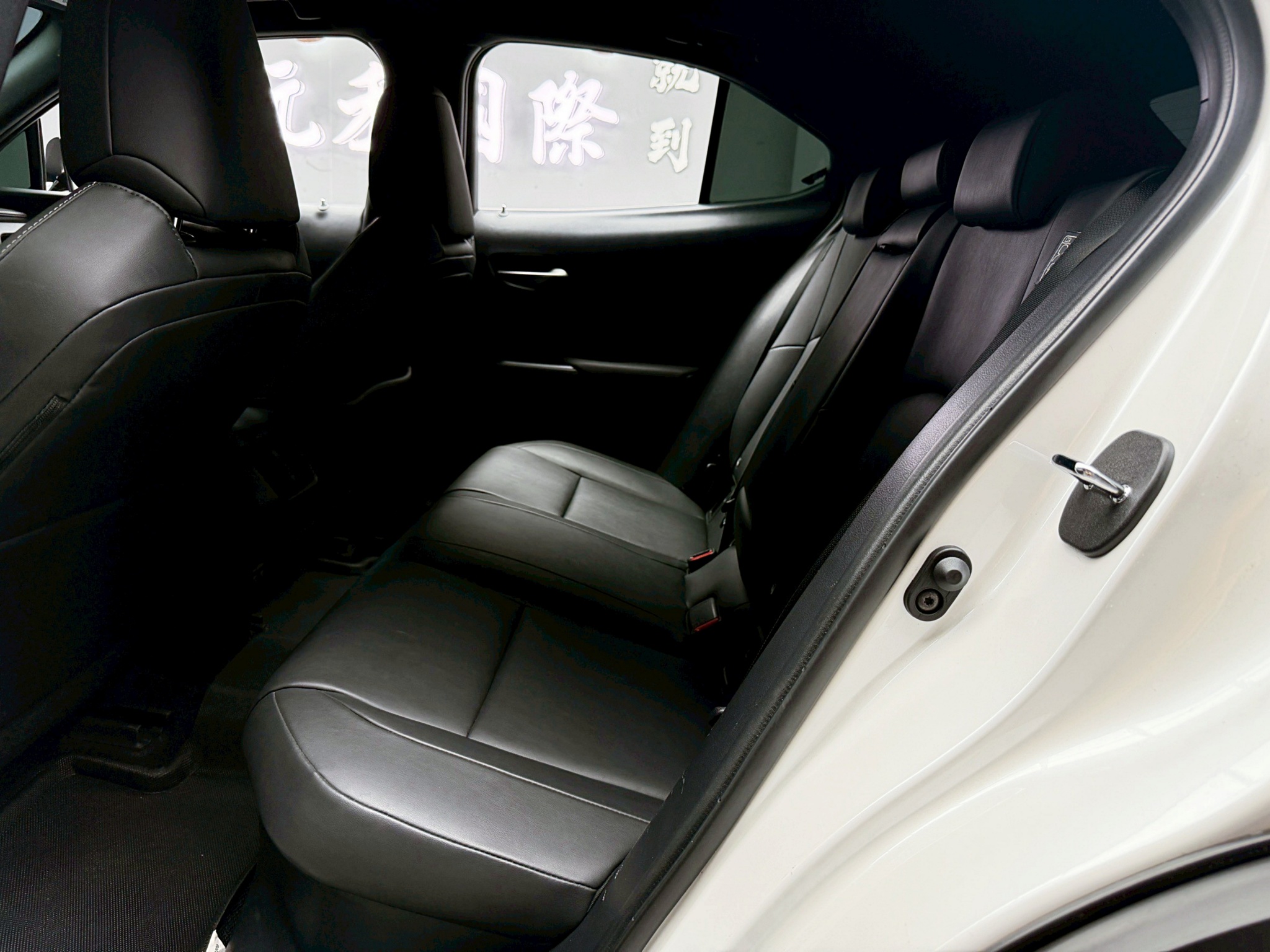 全台到府賞車 2020 Lexus UX250h 豪華版『小李經理』元禾國際車業/中古車/促銷中  第14張相片