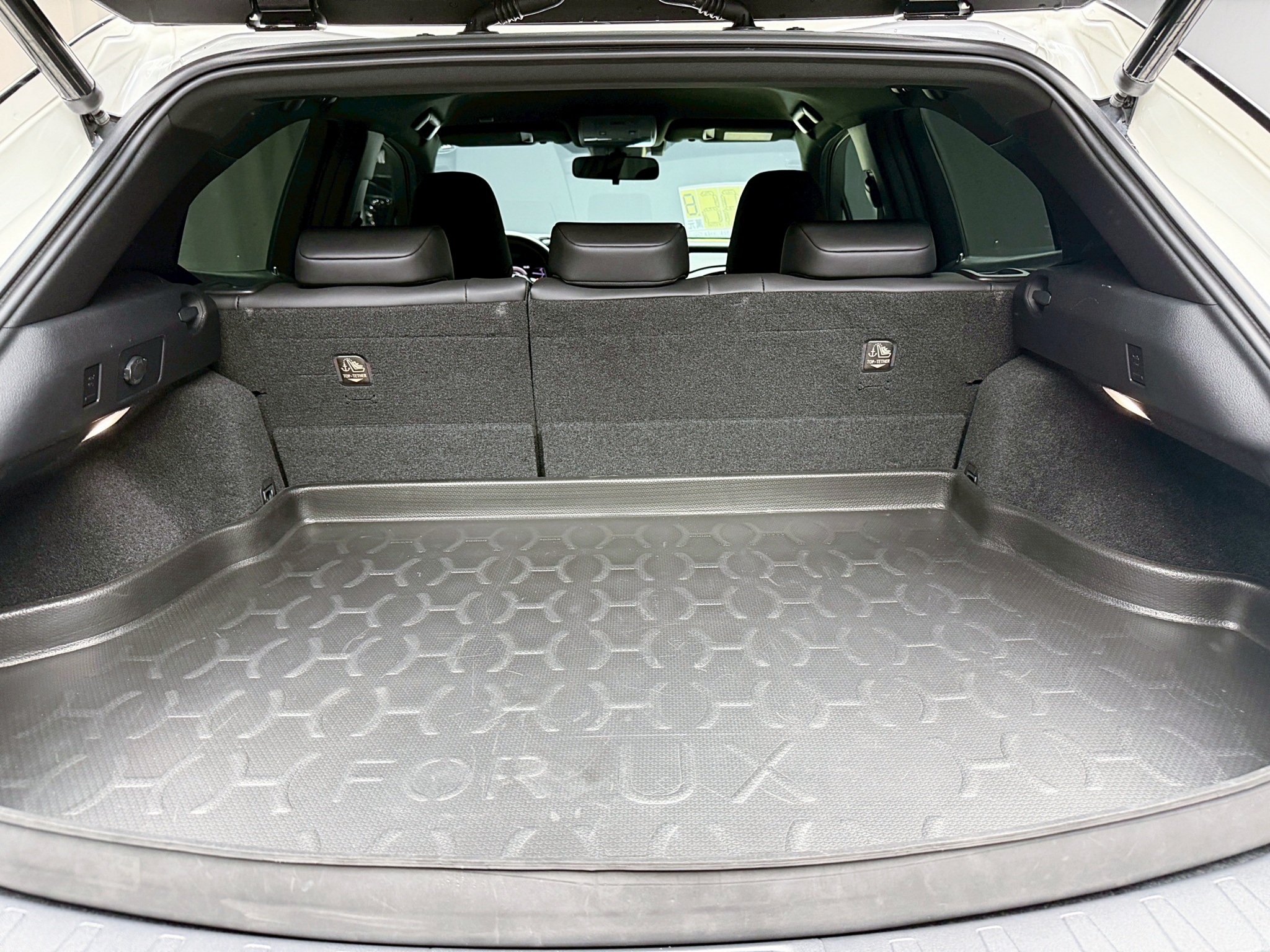 全台到府賞車 2020 Lexus UX250h 豪華版『小李經理』元禾國際車業/中古車/促銷中  第17張相片