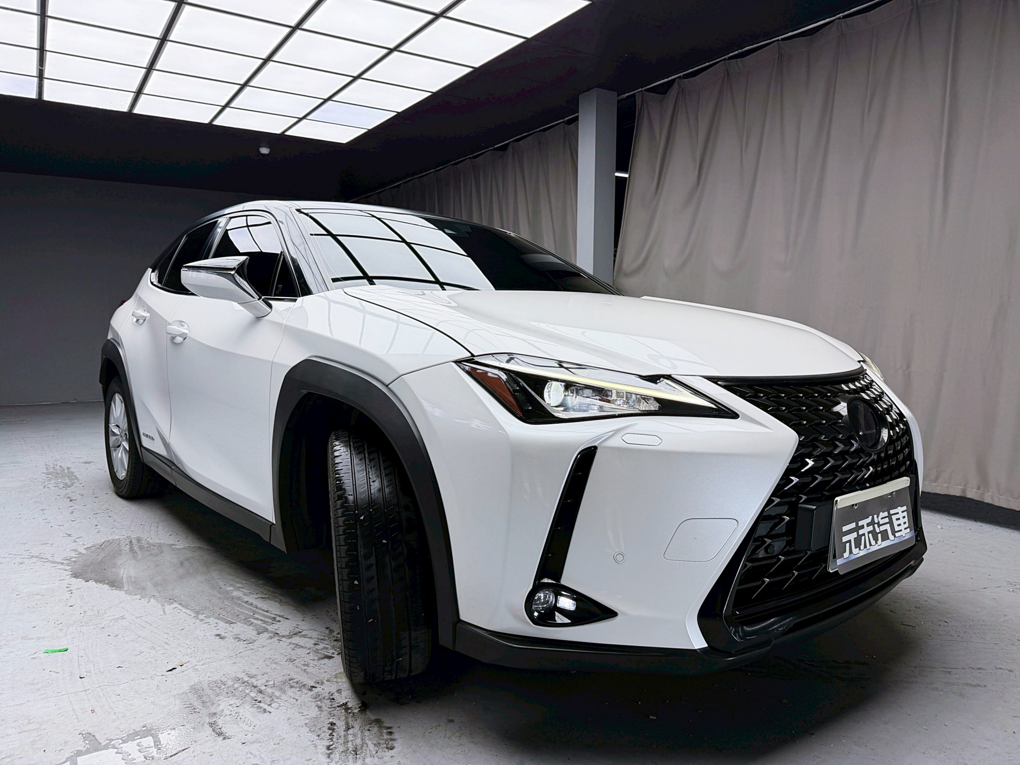 全台到府賞車 2020 Lexus UX250h 豪華版『小李經理』元禾國際車業/中古車/促銷中  第19張相片
