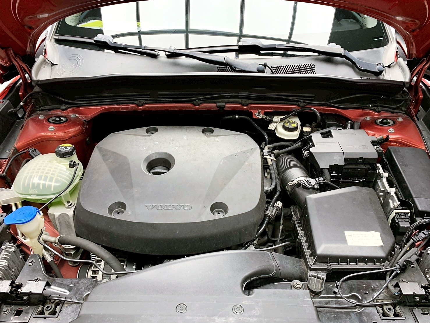 全台到府賞車 2018/19 Volvo XC40 T4 Momentum『小李經理』元禾國際車業/中古車/促銷中  第16張相片