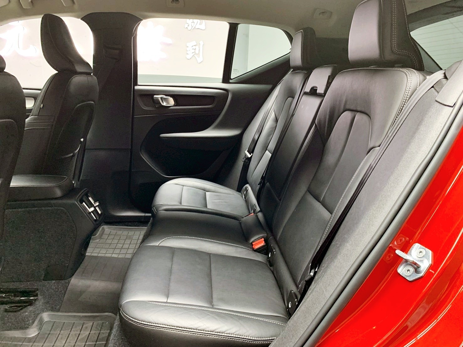 全台到府賞車 2018/19 Volvo XC40 T4 Momentum『小李經理』元禾國際車業/中古車/促銷中  第20張相片