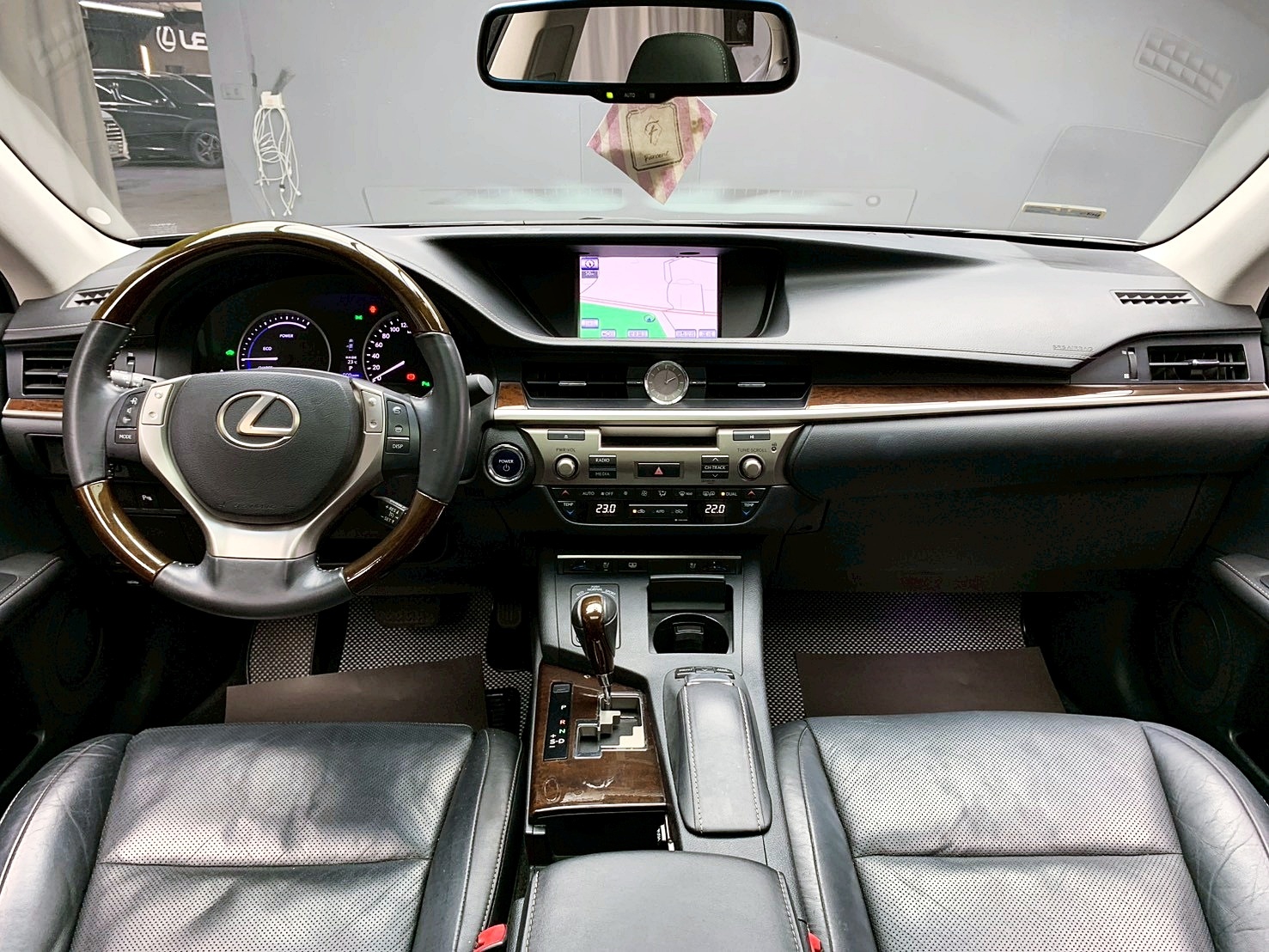 全台到府賞車 2013 Lexus ES300h 頂級版『小李經理』元禾國際車業/中古車/促銷中  第10張相片