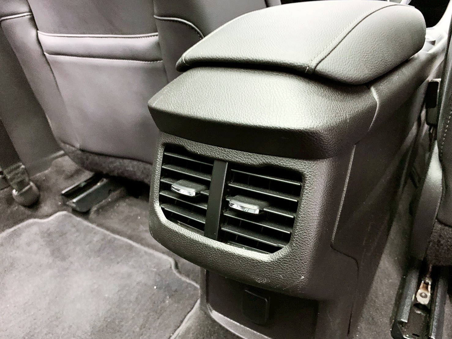 全台到府賞車 2020 Ford Mondeo Wagon EcoBoost 240匹 跑旅車型『小李經理』元禾國際車業/中古車/促銷中  第11張相片