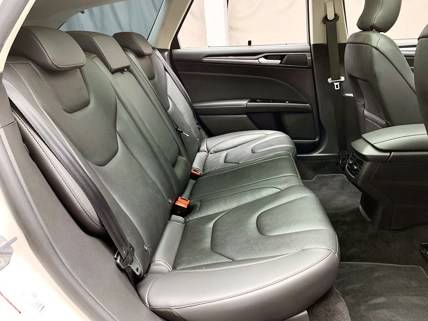 全台到府賞車 2020 Ford Mondeo Wagon EcoBoost 240匹 跑旅車型『小李經理』元禾國際車業/中古車/促銷中  第12張相片