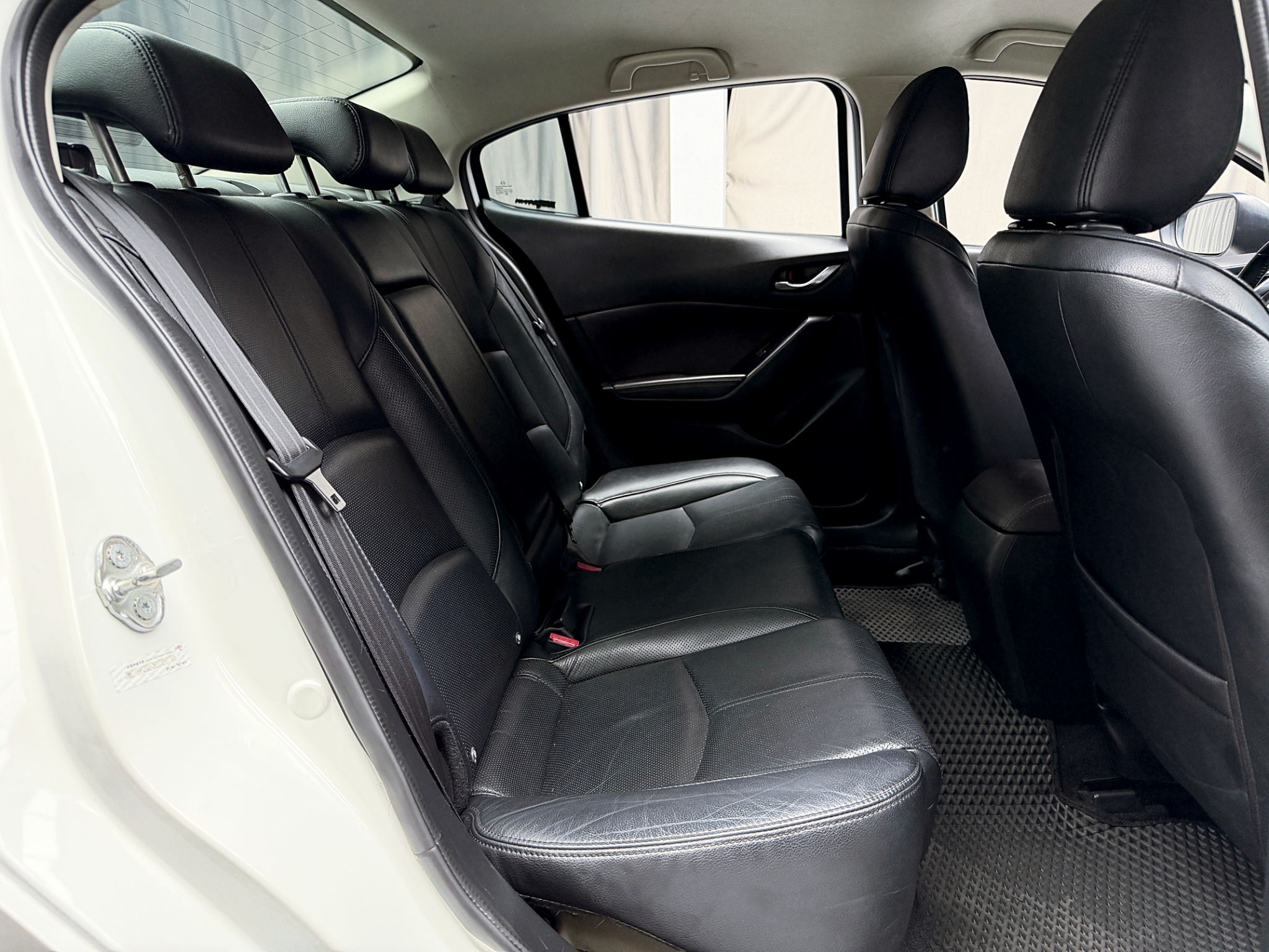 全台到府賞車 2018 Mazda 3 4D 尊榮進化版『小李經理』元禾國際車業/中古車/促銷中  第11張相片