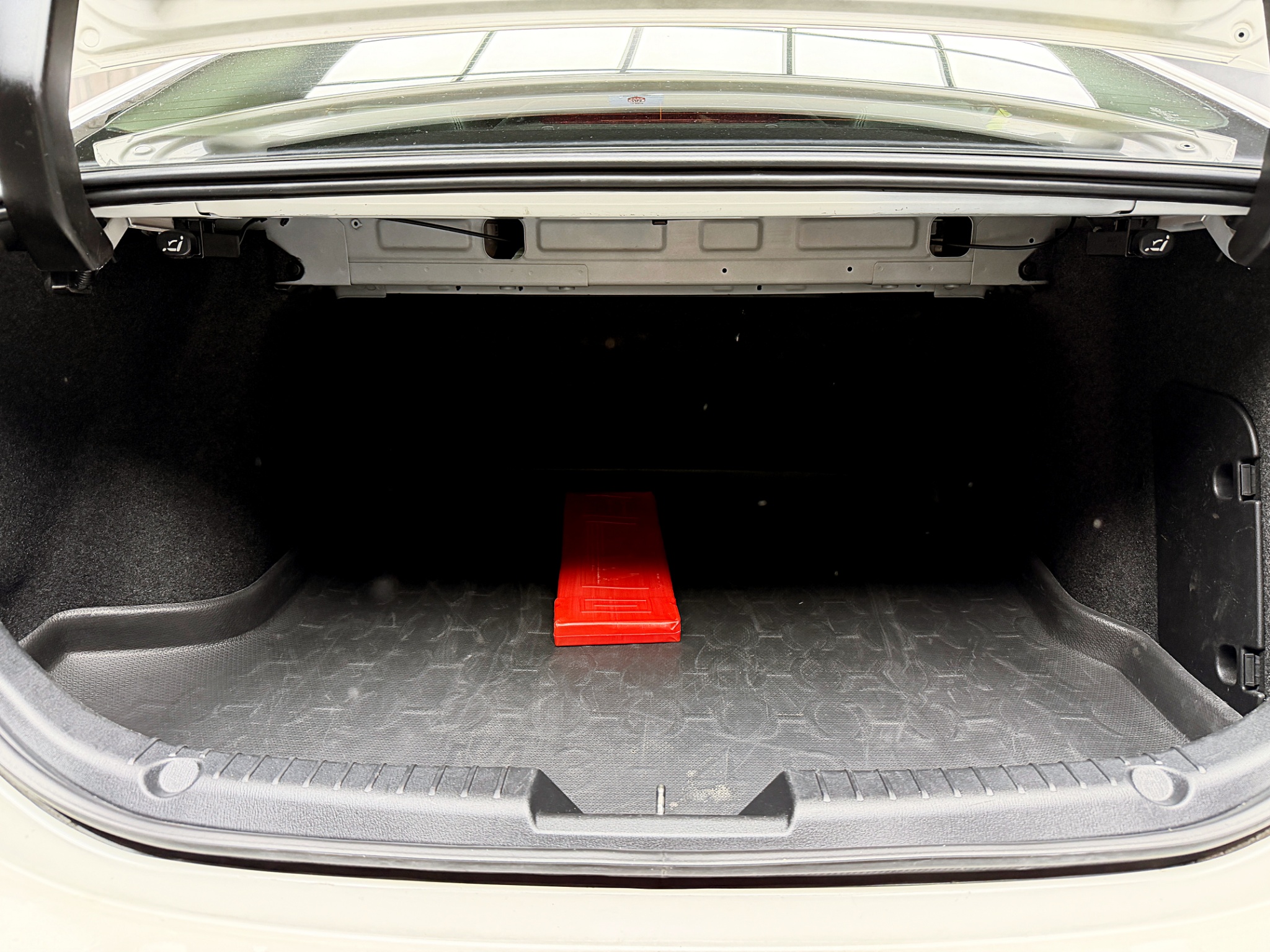 全台到府賞車 2018 Mazda 3 4D 尊榮進化版『小李經理』元禾國際車業/中古車/促銷中  第16張相片