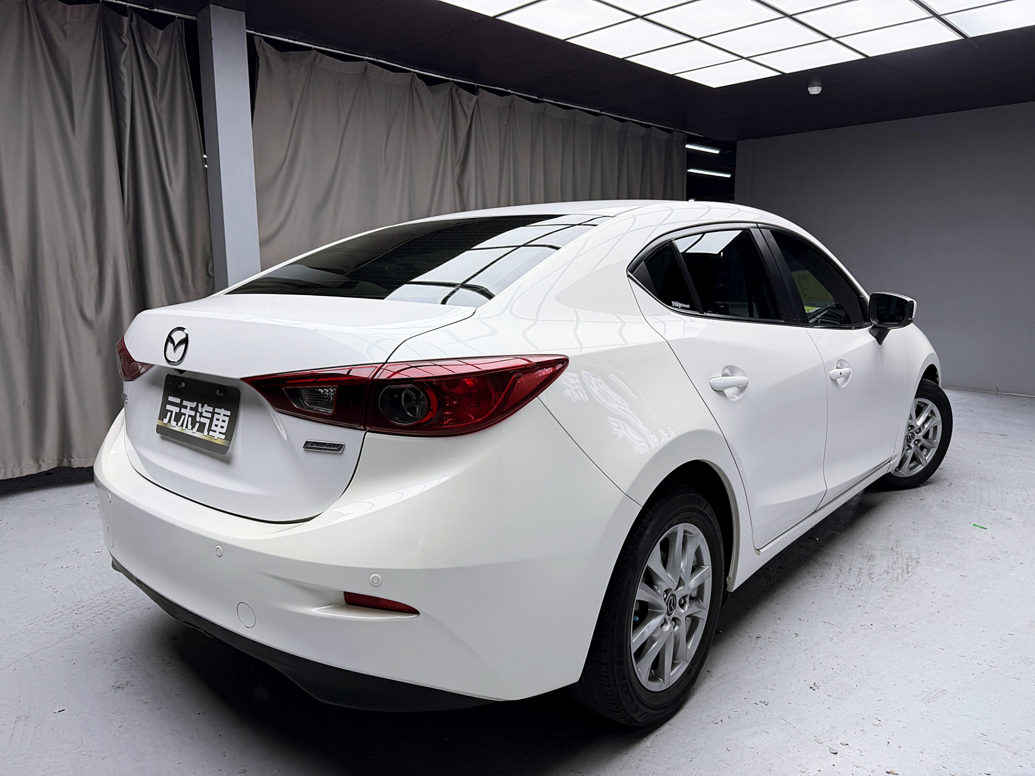 全台到府賞車 2018 Mazda 3 4D 尊榮進化版『小李經理』元禾國際車業/中古車/促銷中  第17張相片