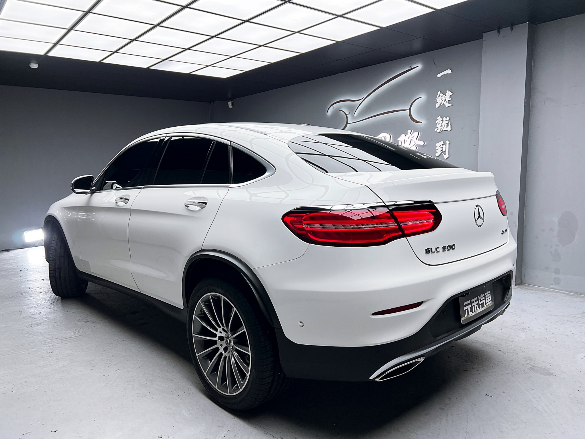 全台到府賞車 2017 Benz GLC300 Coupe 4MATIC AMG C253型『小李經理』元禾國際車業/中古車/促銷中  第3張相片