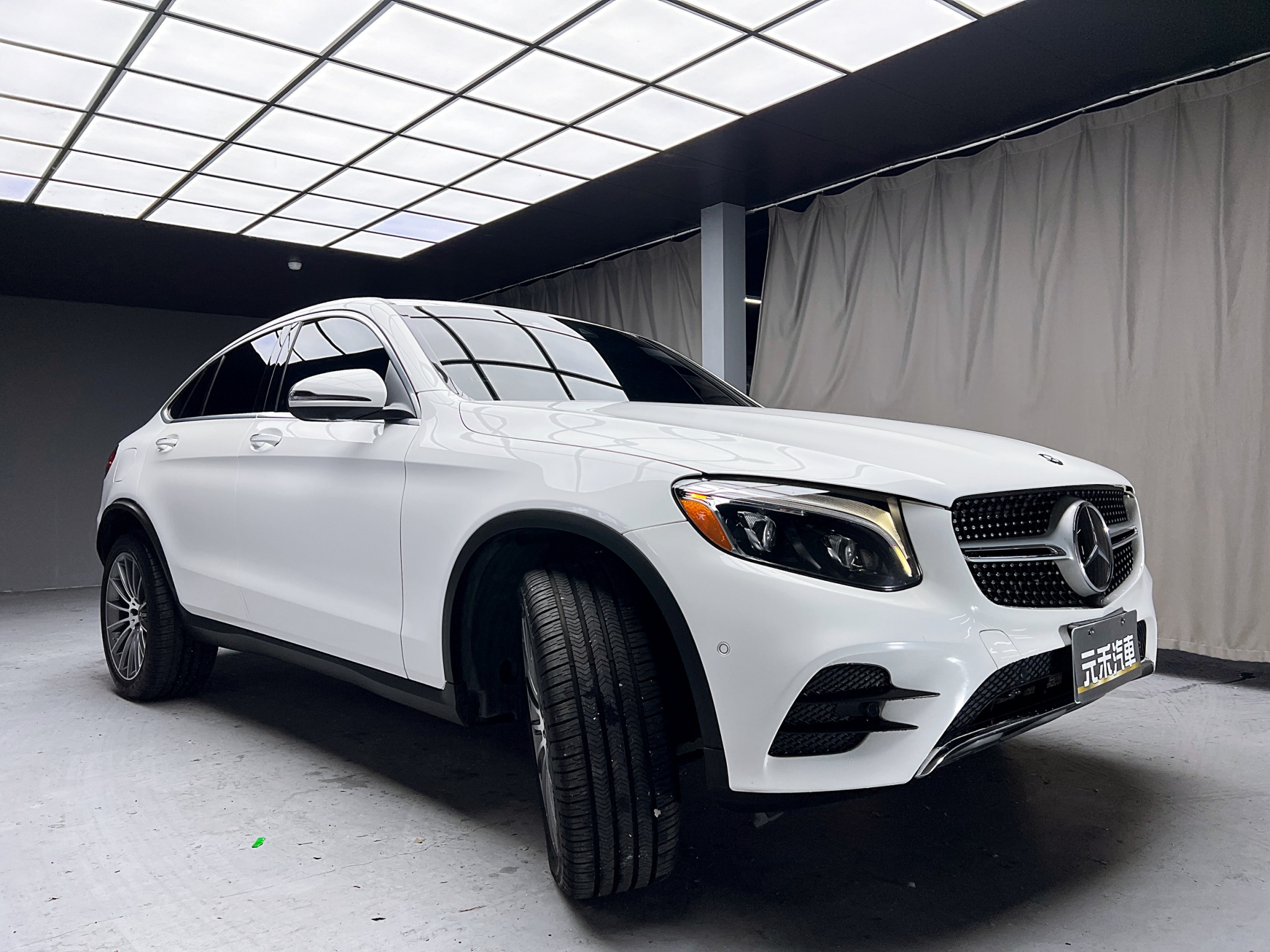 全台到府賞車 2017 Benz GLC300 Coupe 4MATIC AMG C253型『小李經理』元禾國際車業/中古車/促銷中  第20張相片
