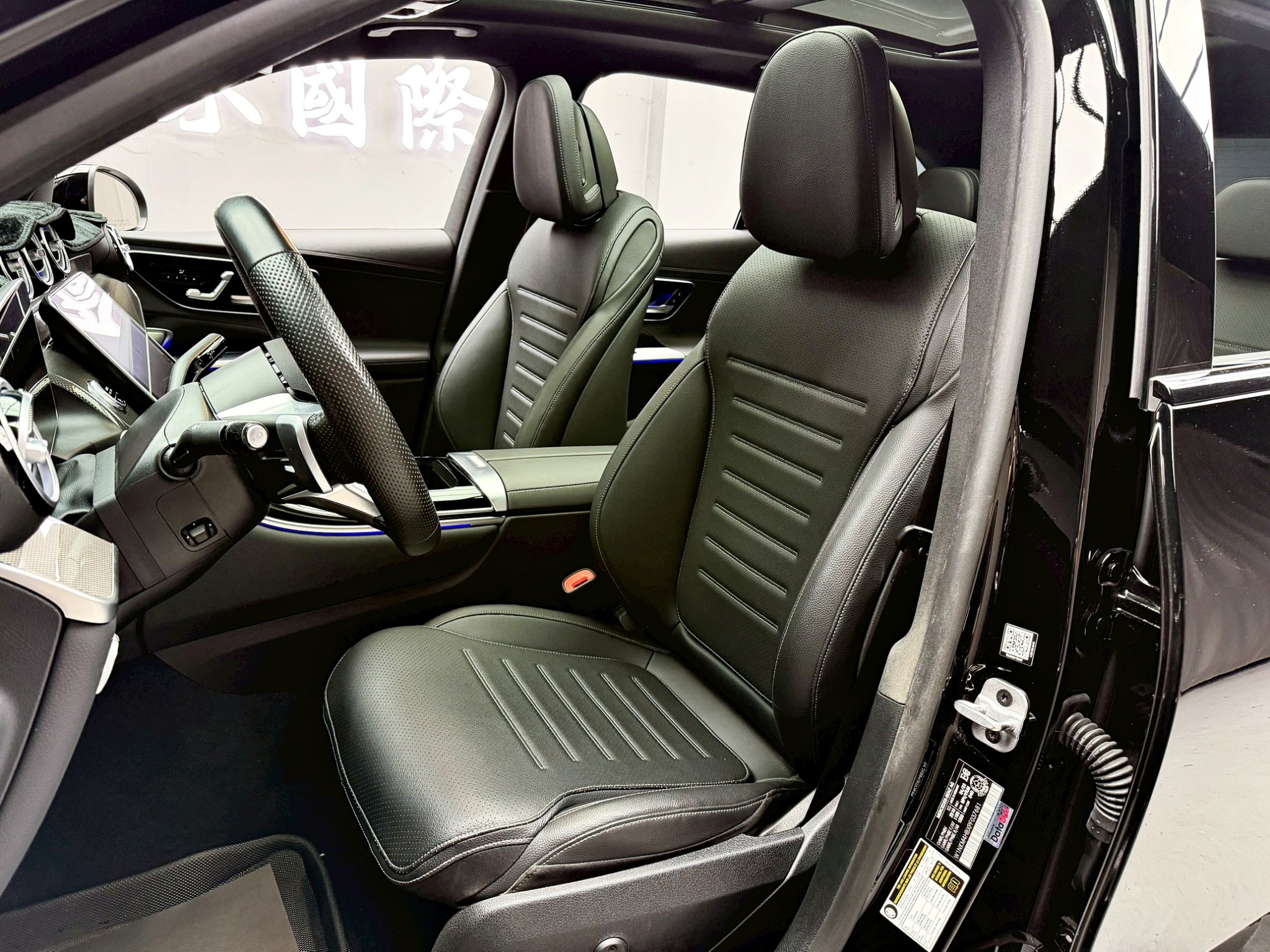 全台到府賞車 2023 Benz GLC300 4MATIC AMG LINE X254型『小李經理』元禾國際車業/中古車/促銷中  第13張相片