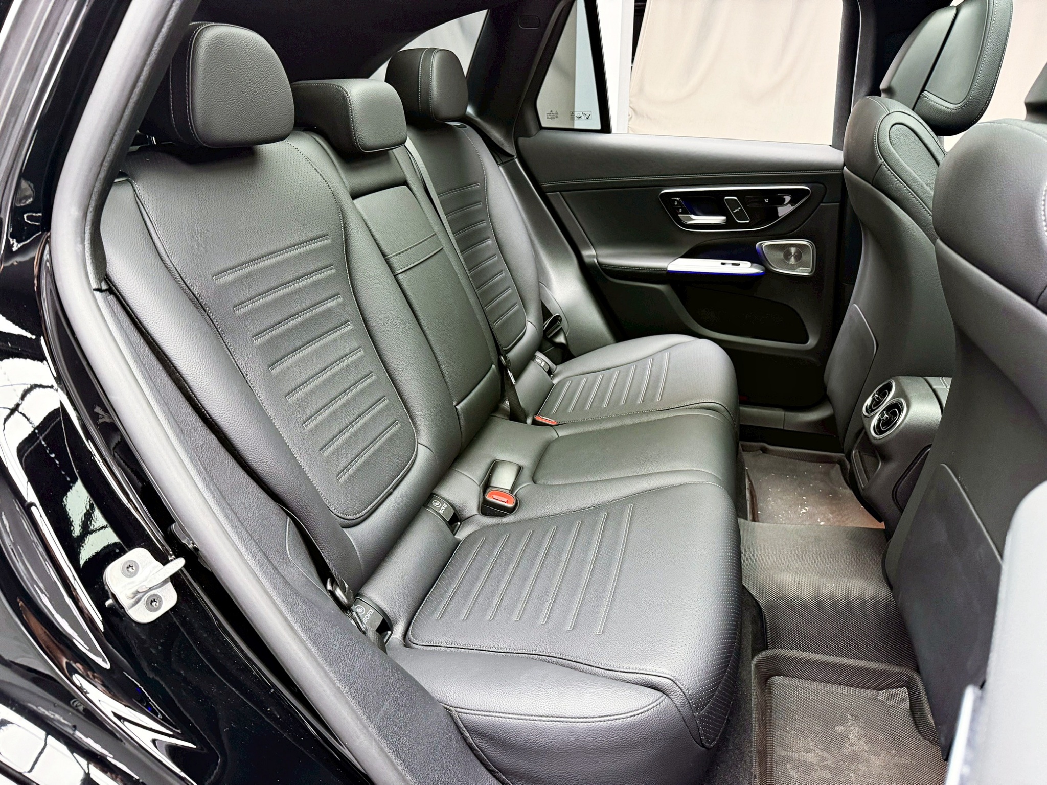 全台到府賞車 2023 Benz GLC300 4MATIC AMG LINE X254型『小李經理』元禾國際車業/中古車/促銷中  第15張相片