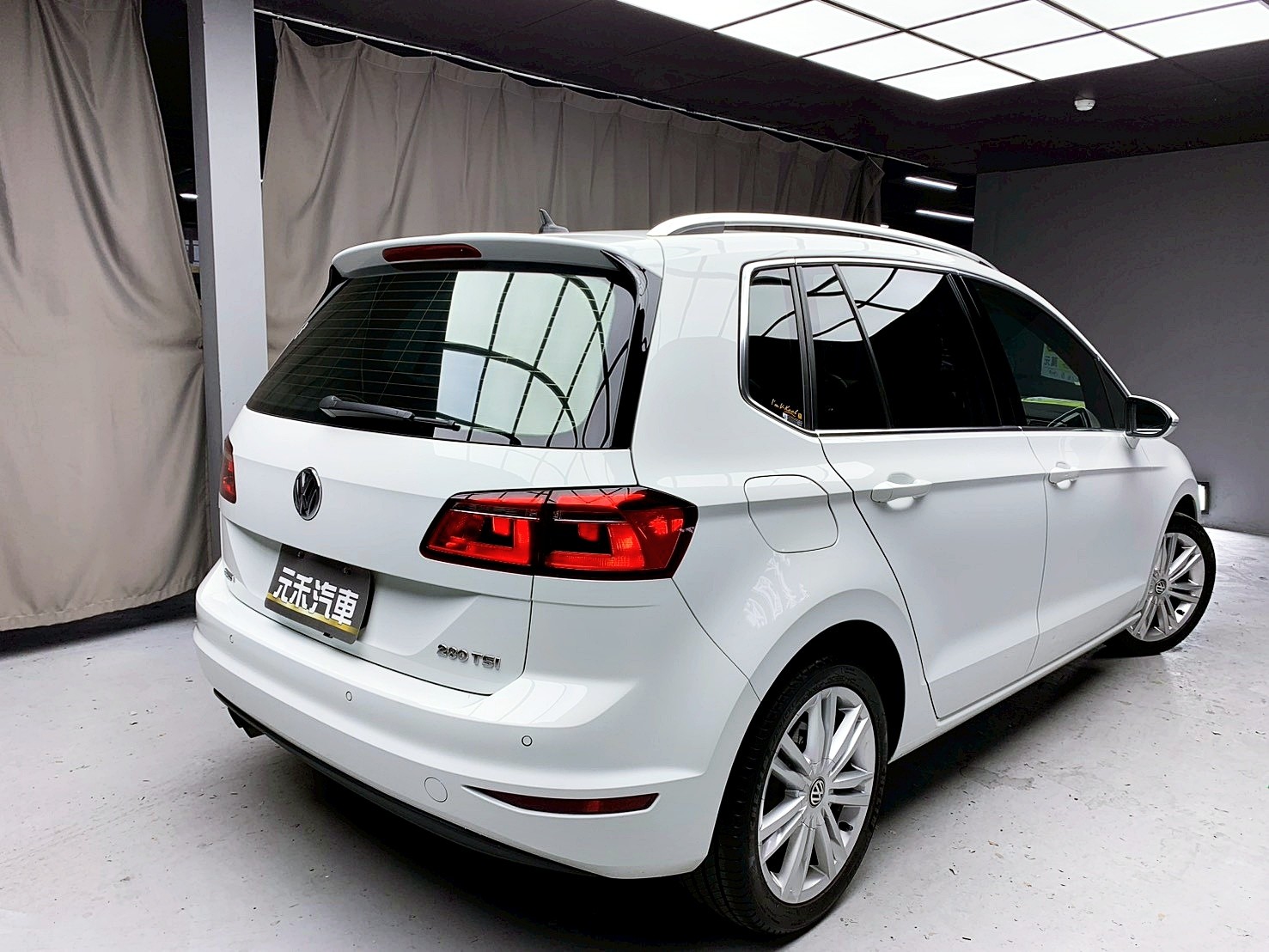 全台到府賞車 2016/17 Volkswagen Golf Sportsvan 280TSI Highline『小李經理』元禾國際車業/中古車/促銷中  第18張相片