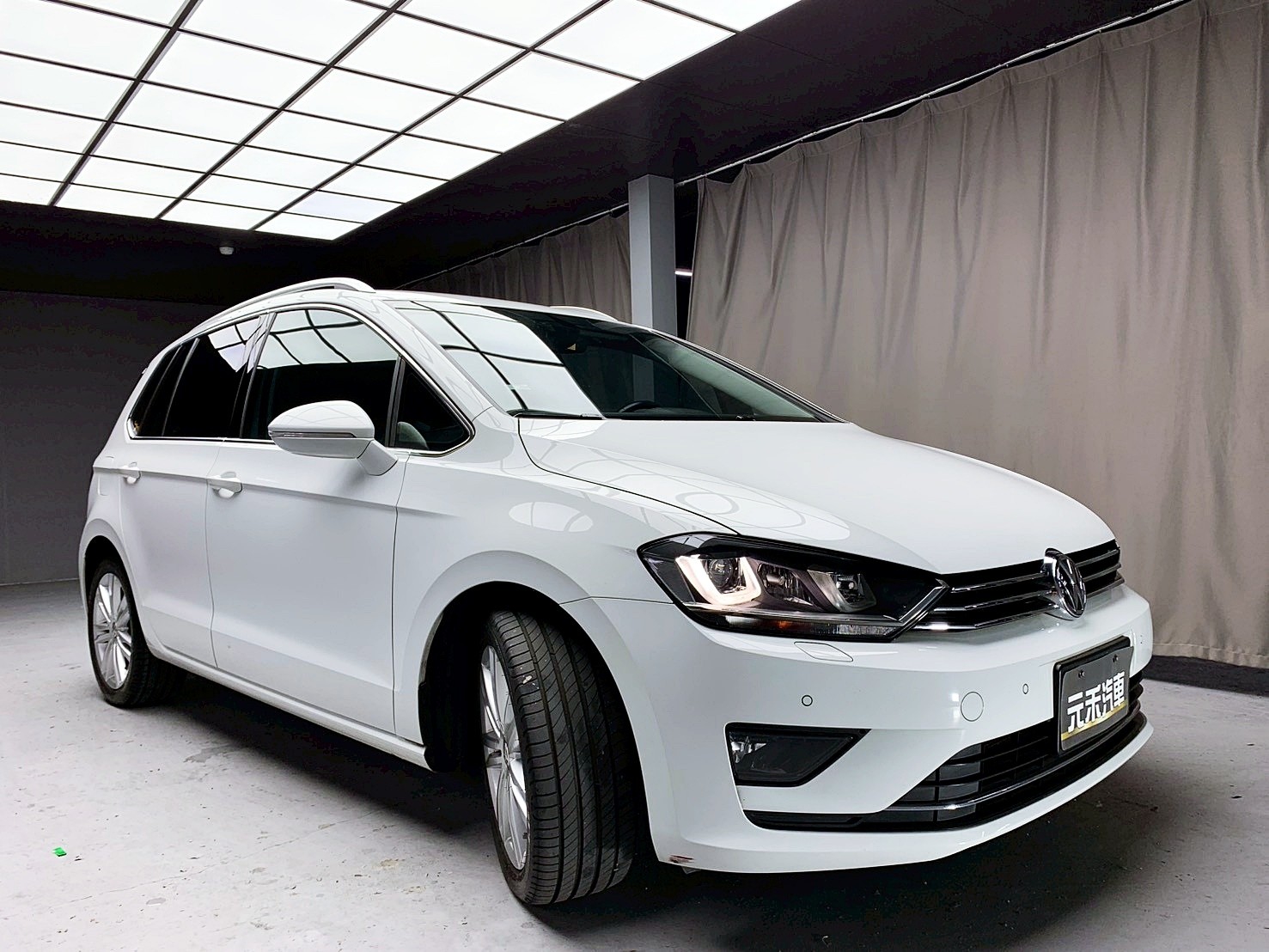 全台到府賞車 2016/17 Volkswagen Golf Sportsvan 280TSI Highline『小李經理』元禾國際車業/中古車/促銷中  第19張相片