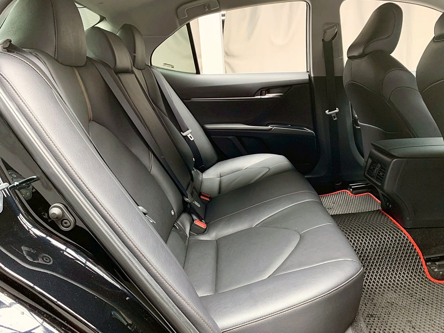 全台到府賞車 2018/19 Toyota Camry 豪華版『小李經理』元禾國際車業/中古車/促銷中  第12張相片