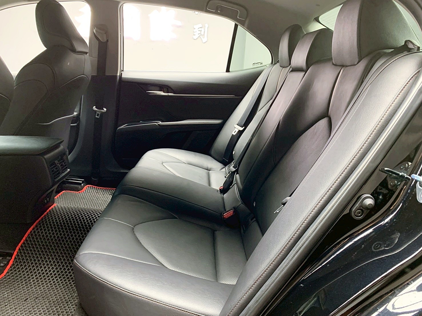 全台到府賞車 2018/19 Toyota Camry 豪華版『小李經理』元禾國際車業/中古車/促銷中  第13張相片