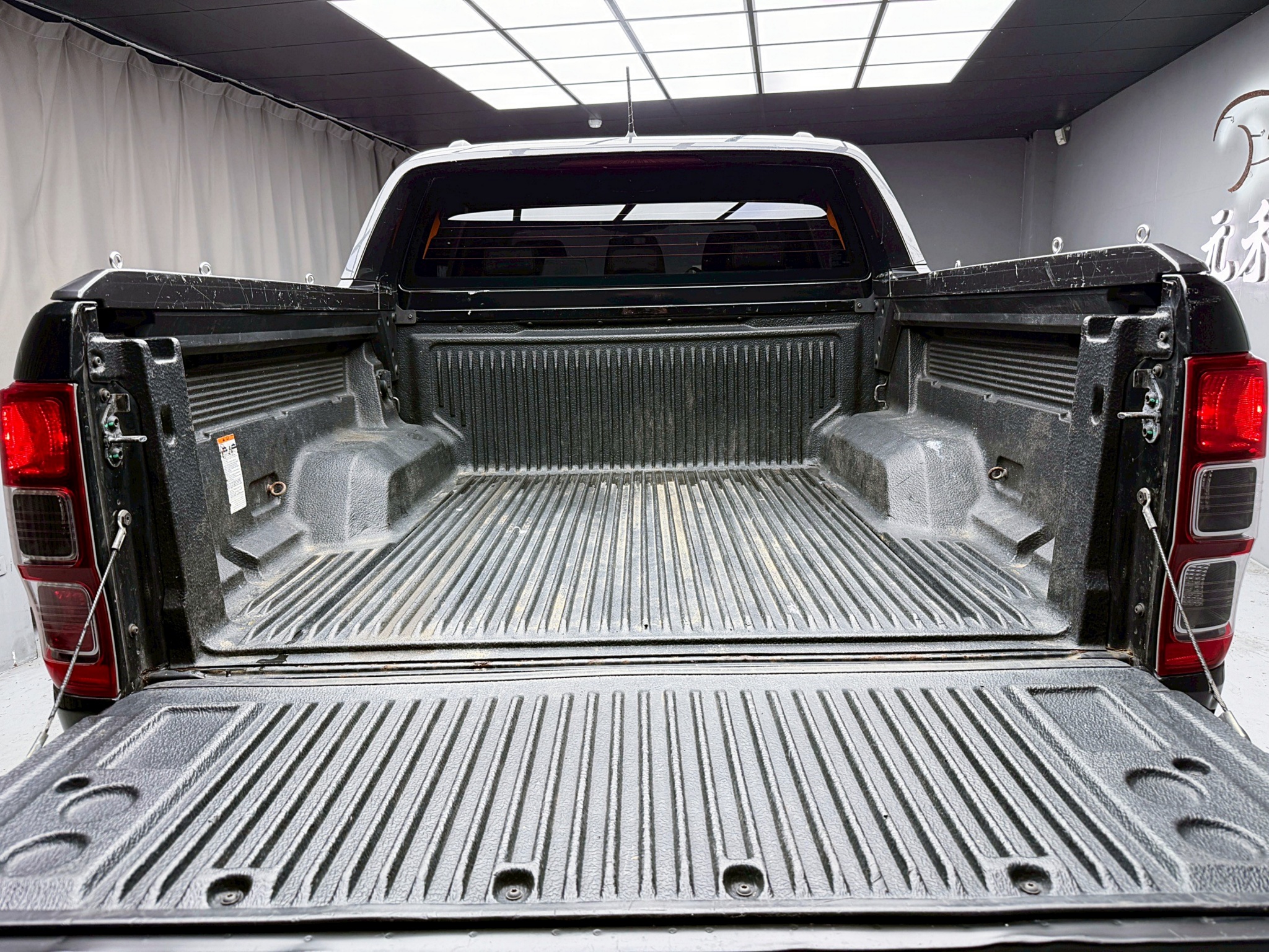 全台到府賞車 2019 Ford Ranger Bi-Turbo Wildtrak『小李經理』元禾國際車業/中古車/促銷中  第18張相片