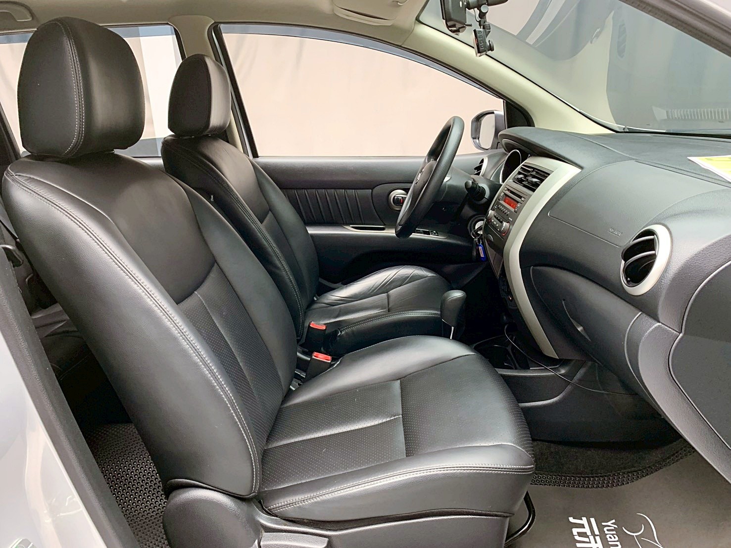 全台到府賞車 2020 Nissan Livina 行家皮椅版『小李經理』元禾國際車業/中古車/促銷中  第8張相片