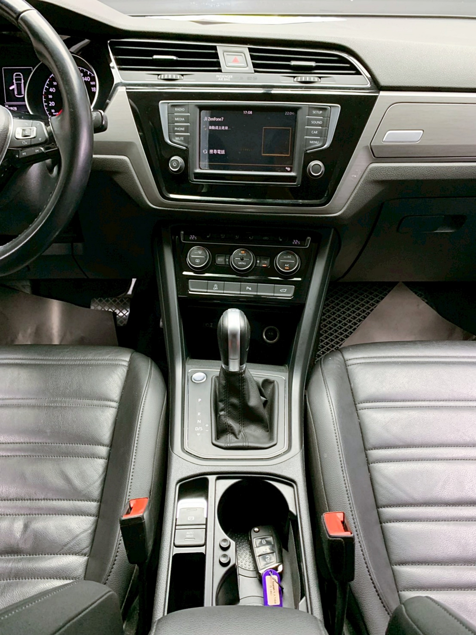 全台到府賞車 2017 Volkswagen Touran 280TDI Comfortline 七人座『小李經理』元禾國際車業/中古車/促銷中  第8張相片