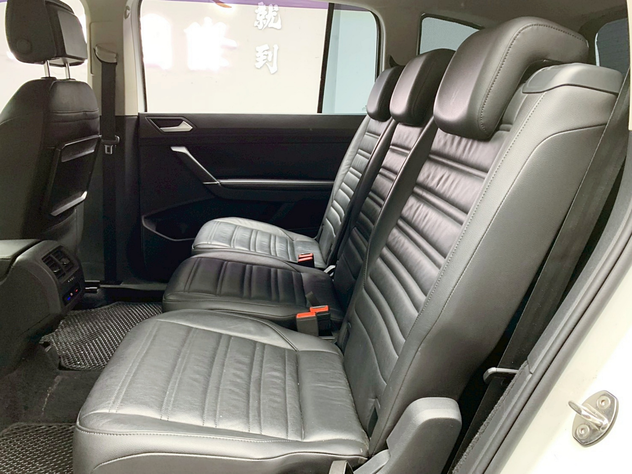 全台到府賞車 2017 Volkswagen Touran 280TDI Comfortline 七人座『小李經理』元禾國際車業/中古車/促銷中  第14張相片