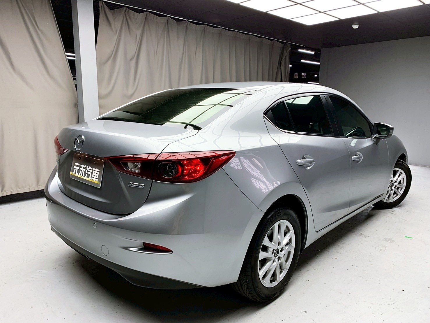 全台到府賞車 2015/16 Mazda 3 4D 尊榮型『小李經理』元禾國際車業/中古車/促銷中  第17張相片