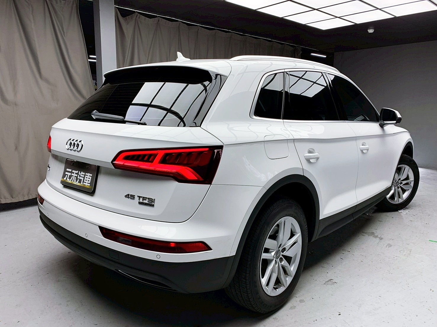 全台到府賞車 2017/18 Audi Q5 45TFSI Quattro『小李經理』元禾國際車業/中古車/促銷中  第18張相片