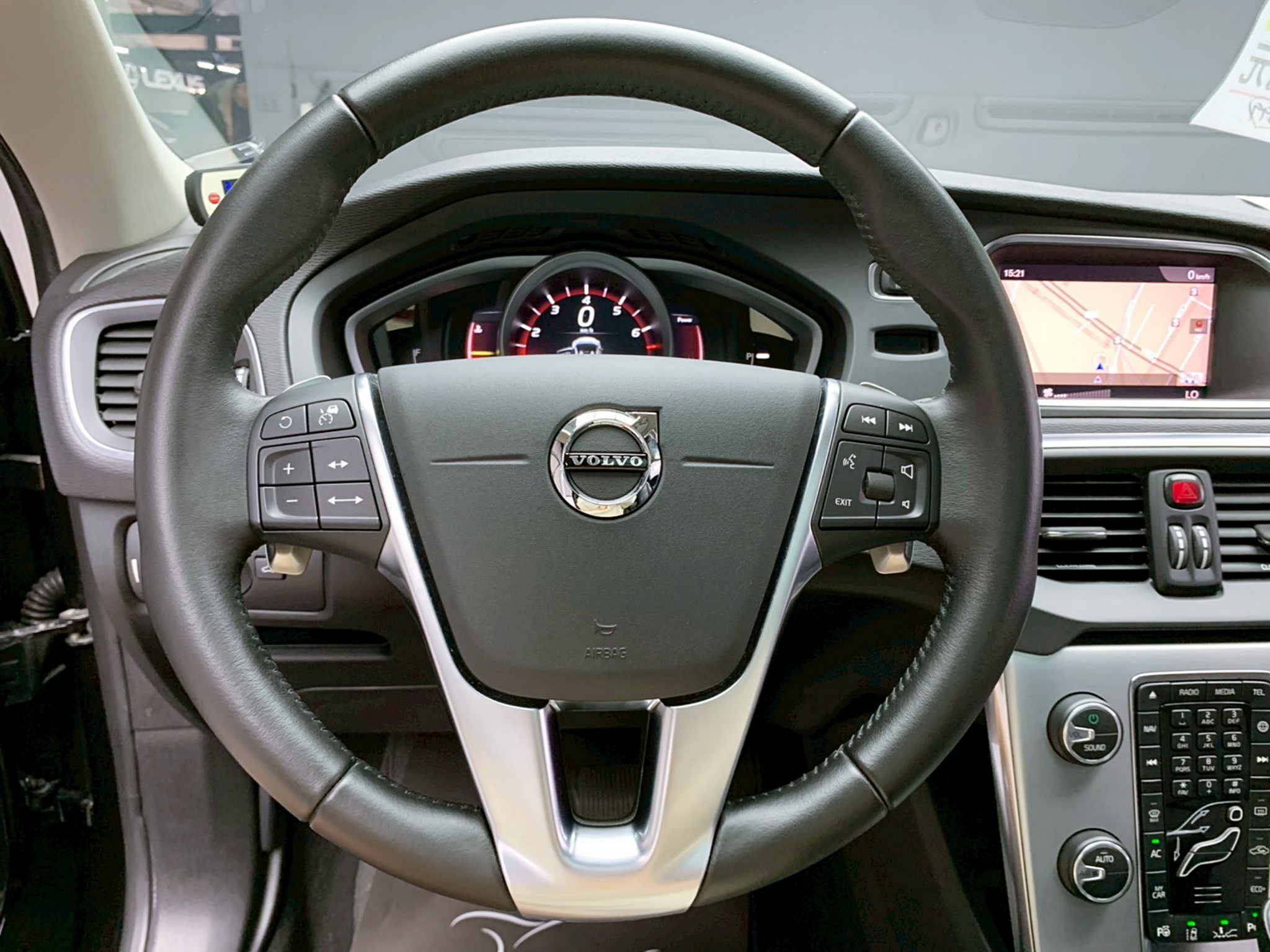 全台到府賞車 2017 Volvo V40 T5 安全旗艦版『小李經理』元禾國際車業/中古車/促銷中  第7張相片