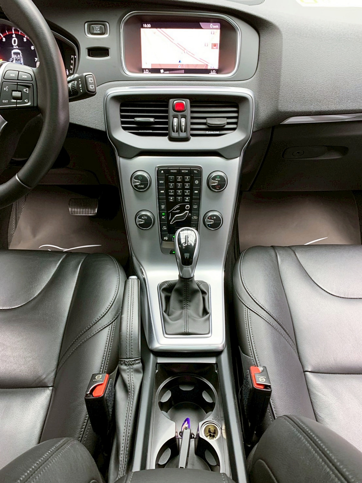 全台到府賞車 2017 Volvo V40 T5 安全旗艦版『小李經理』元禾國際車業/中古車/促銷中  第8張相片