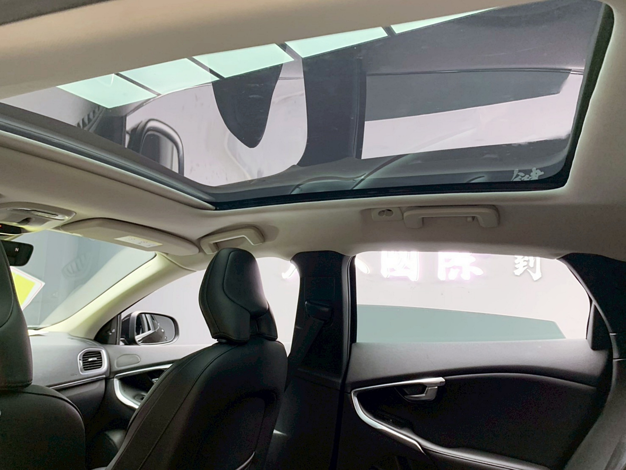 全台到府賞車 2017 Volvo V40 T5 安全旗艦版『小李經理』元禾國際車業/中古車/促銷中  第12張相片