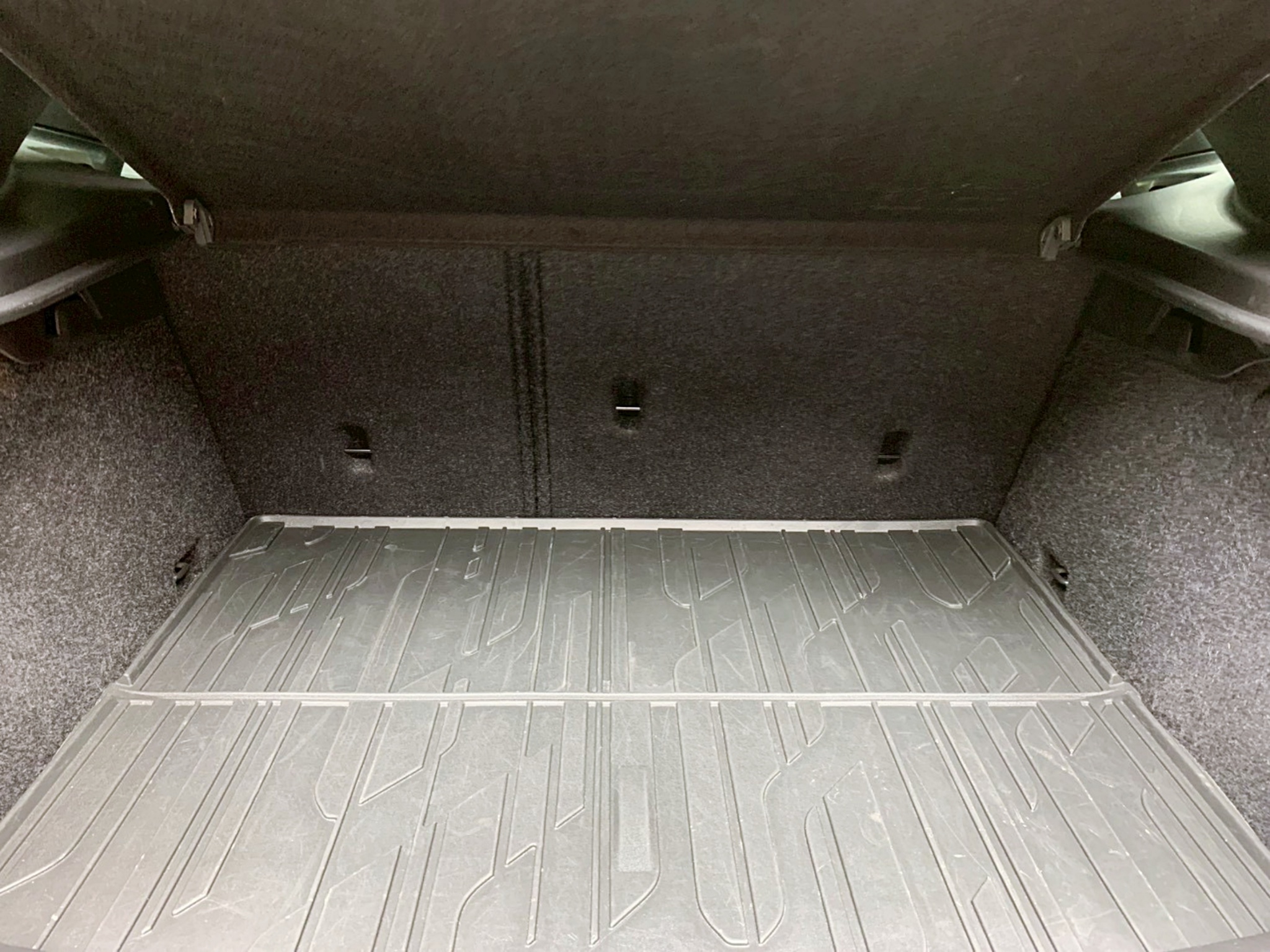 全台到府賞車 2017 Volvo V40 T5 安全旗艦版『小李經理』元禾國際車業/中古車/促銷中  第17張相片