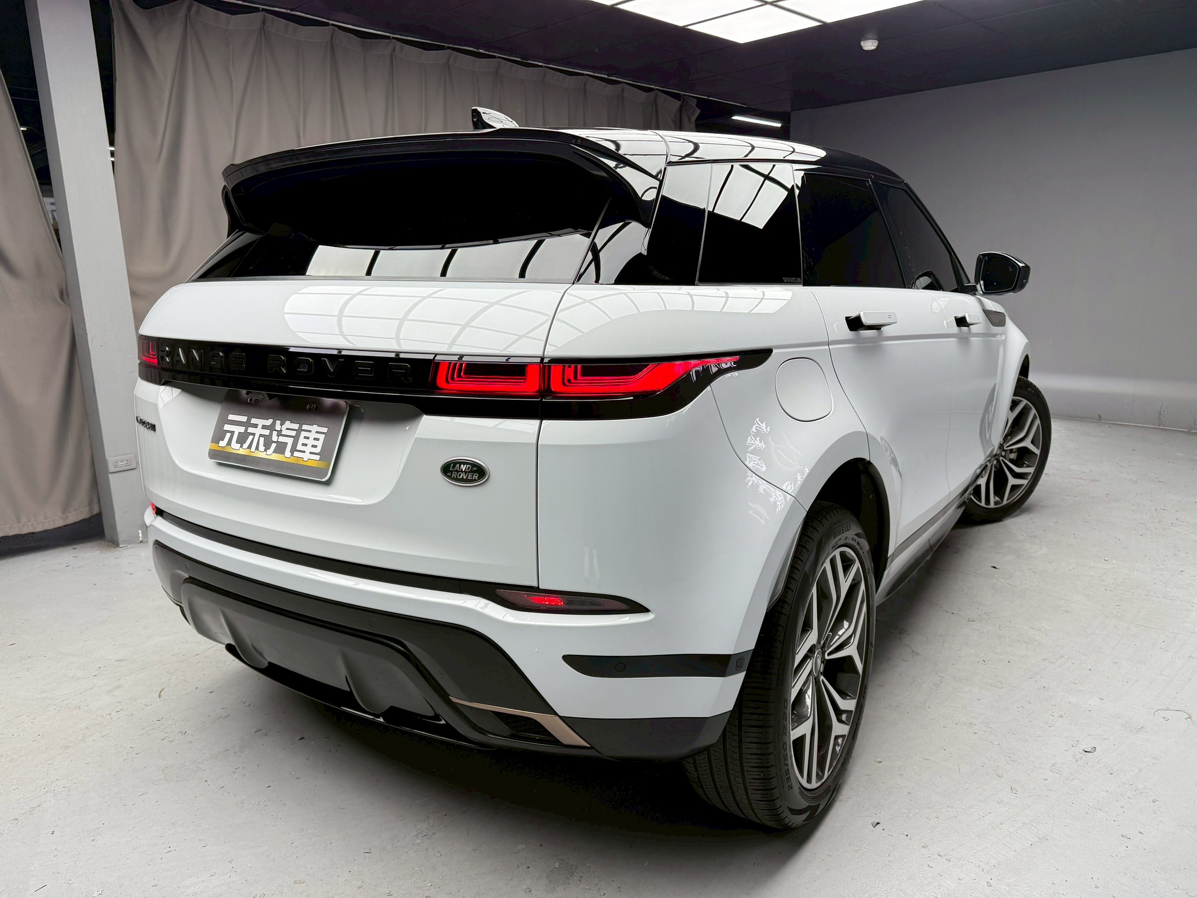 全台到府賞車 2019/20 Land Rover Range Rover Evoque P250 First Edition『小李經理』元禾國際車業/中古車/促銷中  第18張相片