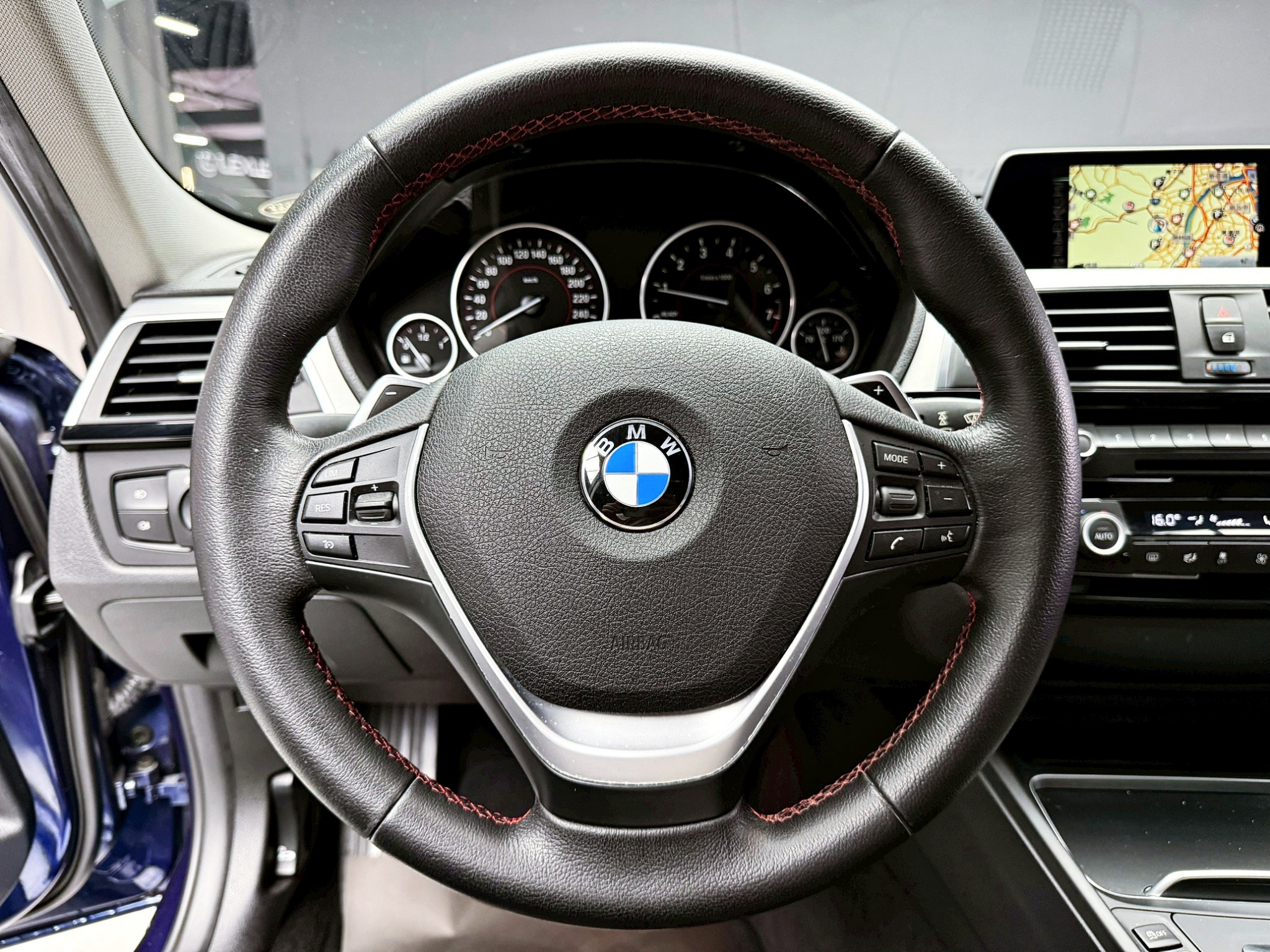 全台到府賞車 2015/16 BMW 320i Sedan Sport F30型『小李經理』元禾國際車業/中古車/促銷中  第8張相片
