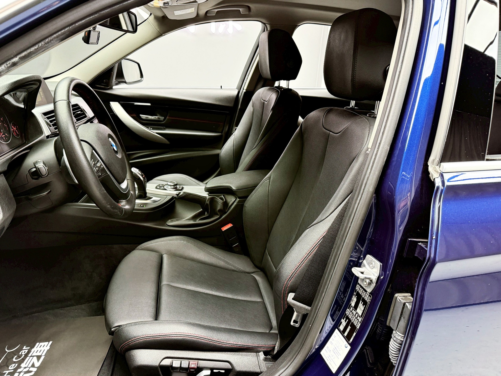 全台到府賞車 2015/16 BMW 320i Sedan Sport F30型『小李經理』元禾國際車業/中古車/促銷中  第14張相片