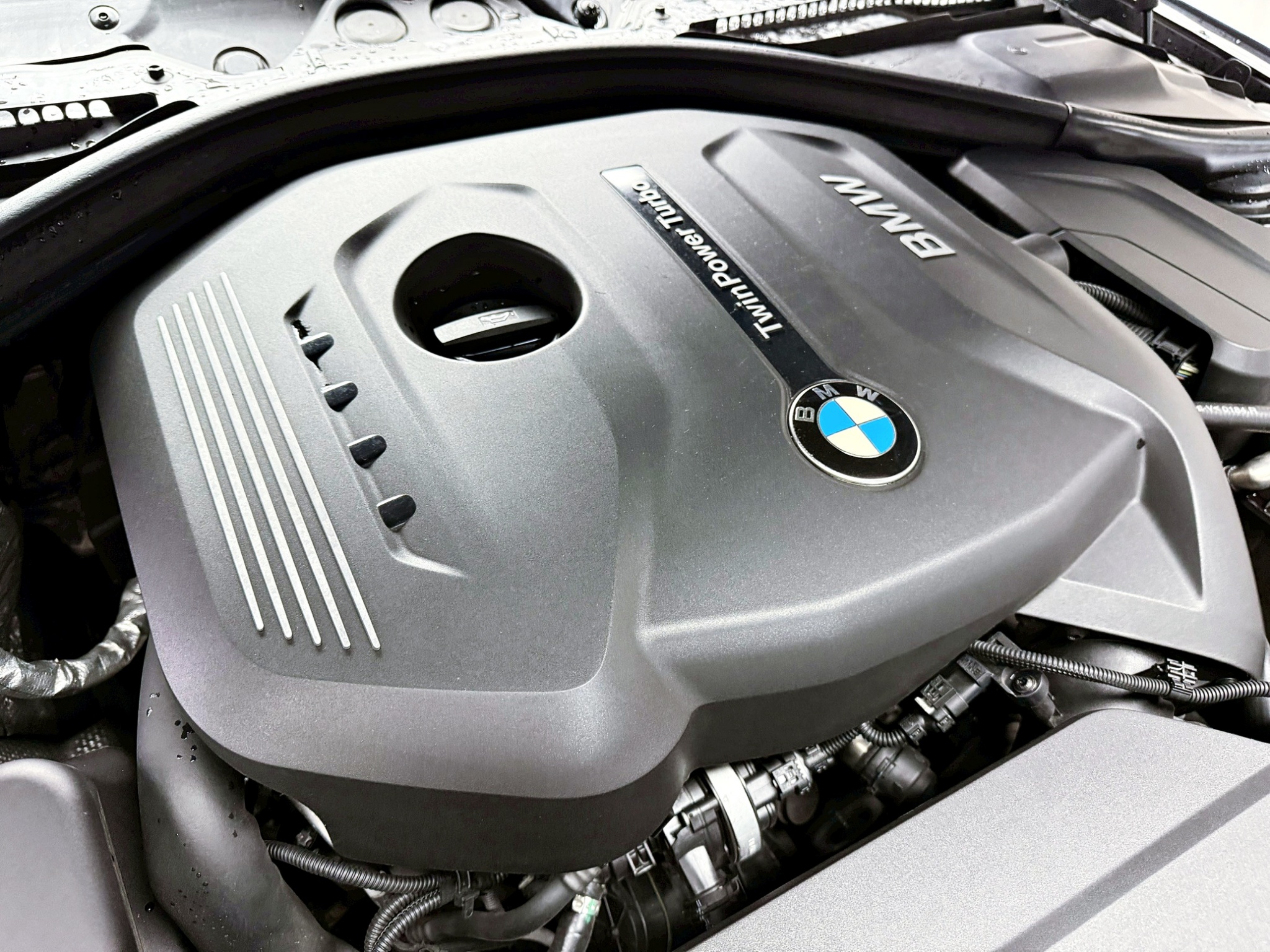 全台到府賞車 2015/16 BMW 320i Sedan Sport F30型『小李經理』元禾國際車業/中古車/促銷中  第17張相片