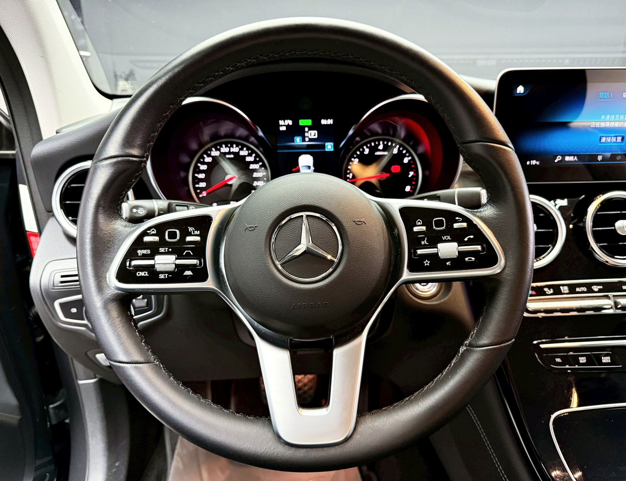 全台到府賞車 2019/20 Benz GLC200 X253型『小李經理』元禾國際車業/中古車/促銷中  第13張相片