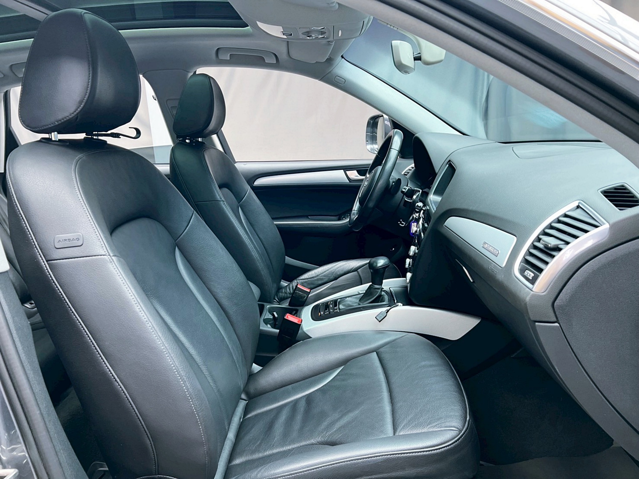 全台到府賞車 2015/16 Audi Q5 40TFSI Quattro『小李經理』元禾國際車業/中古車/促銷中  第10張相片