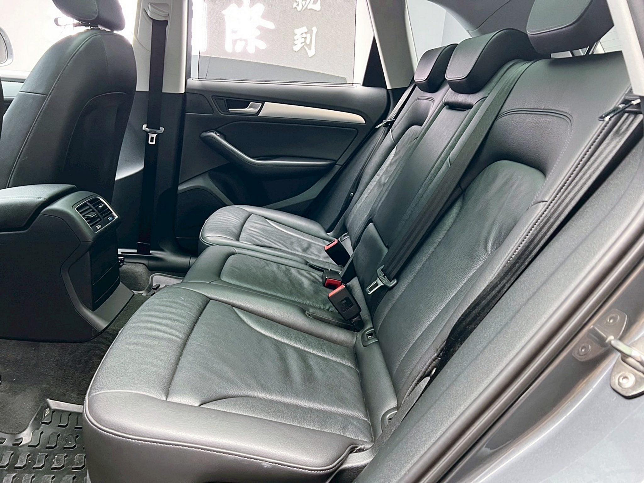 全台到府賞車 2015/16 Audi Q5 40TFSI Quattro『小李經理』元禾國際車業/中古車/促銷中  第13張相片