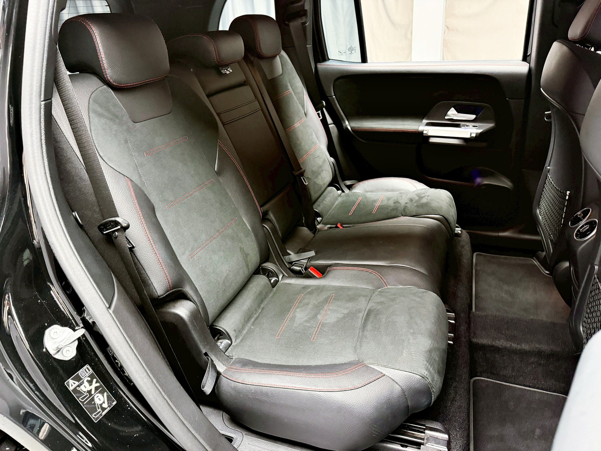 全台到府賞車 2020 Benz GLB200 AMG X247型『小李經理』元禾國際車業/中古車/促銷中  第9張相片