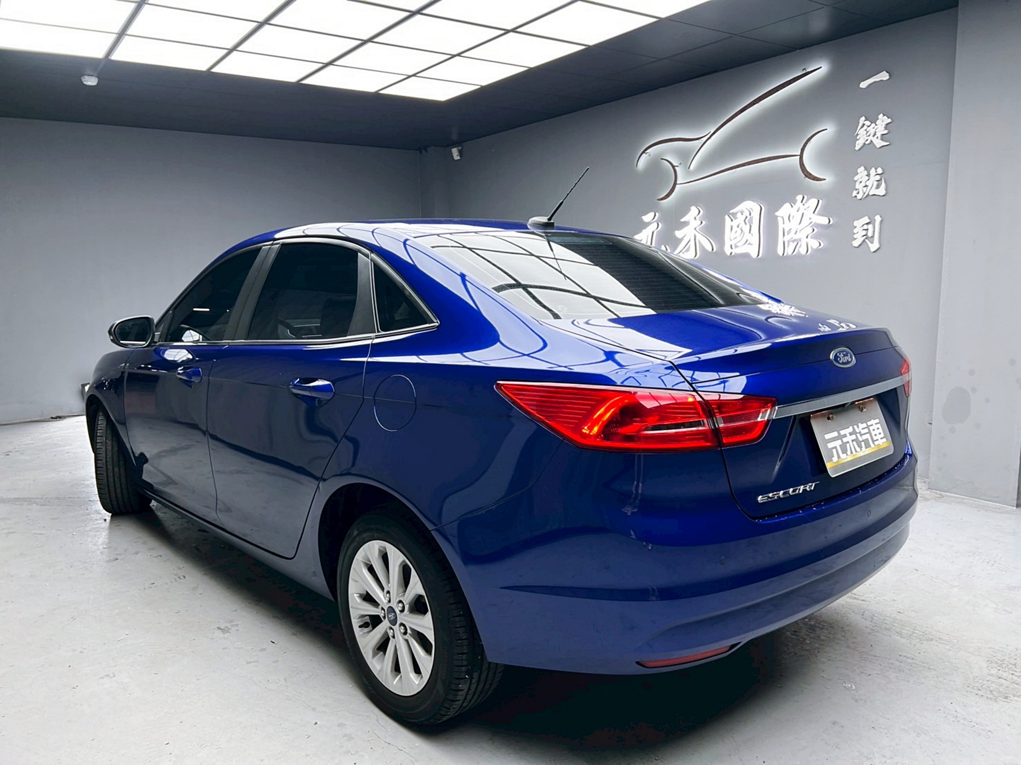 全台到府賞車 2019 Ford Escort 時尚型『小李經理』元禾國際車業/中古車/促銷中  第3張相片