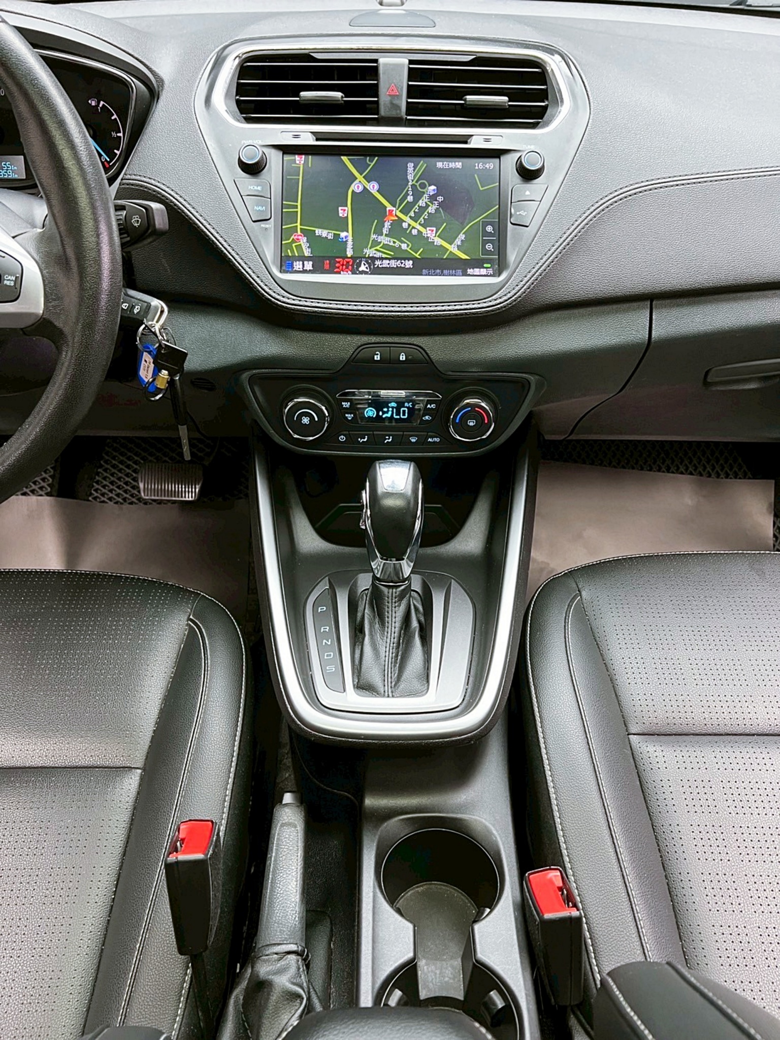 全台到府賞車 2019 Ford Escort 時尚型『小李經理』元禾國際車業/中古車/促銷中  第8張相片